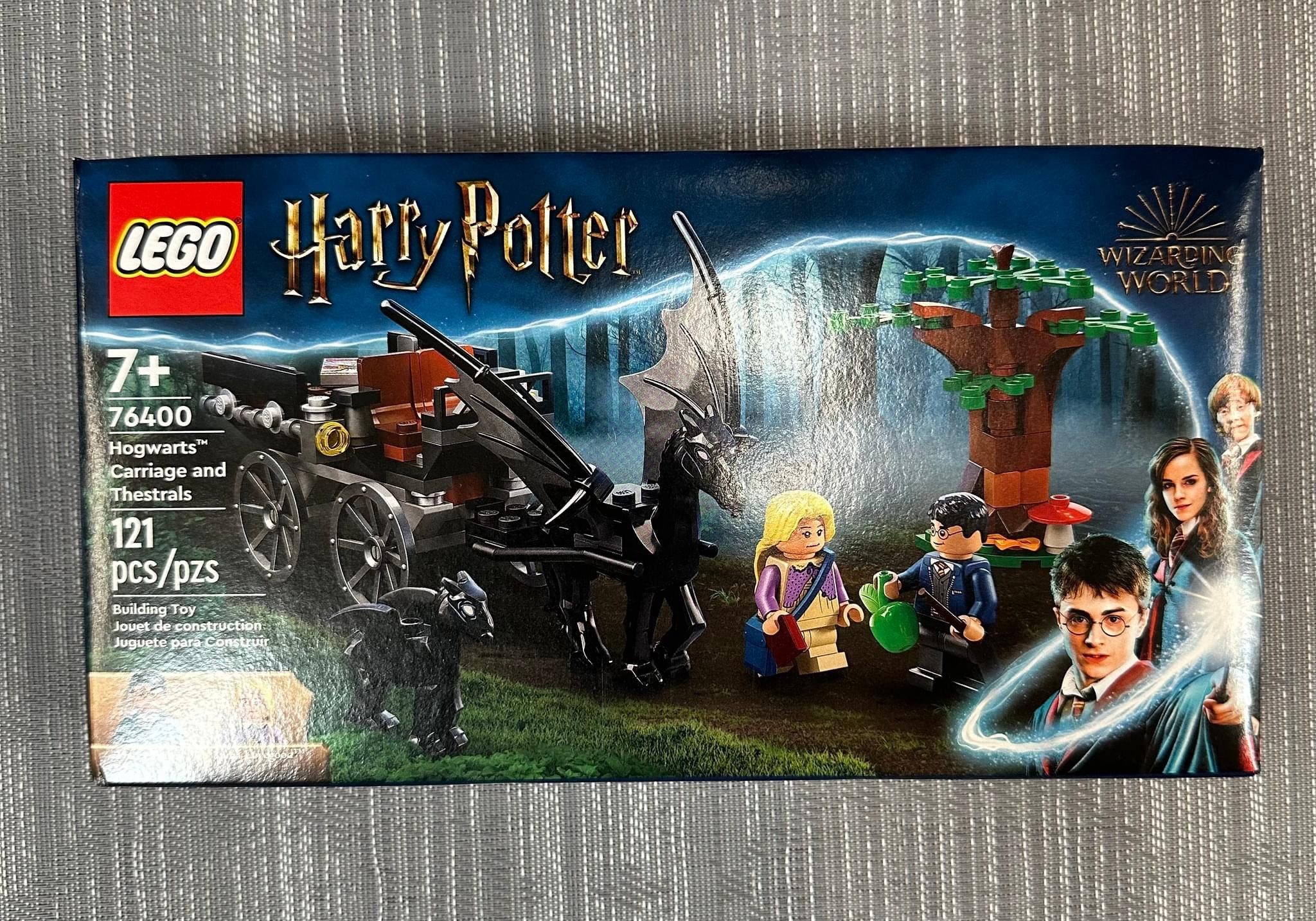 LEGO Harry Potter Hogwarts Carriage and Thestrals 76400 Building