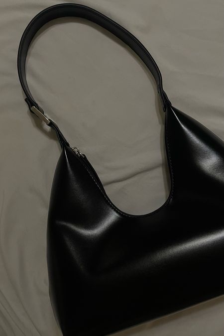 Black Purse By Far Amber Black Semi Patent Leather Amazon Dupe 

#LTKstyletip #LTKunder50 #LTKFind