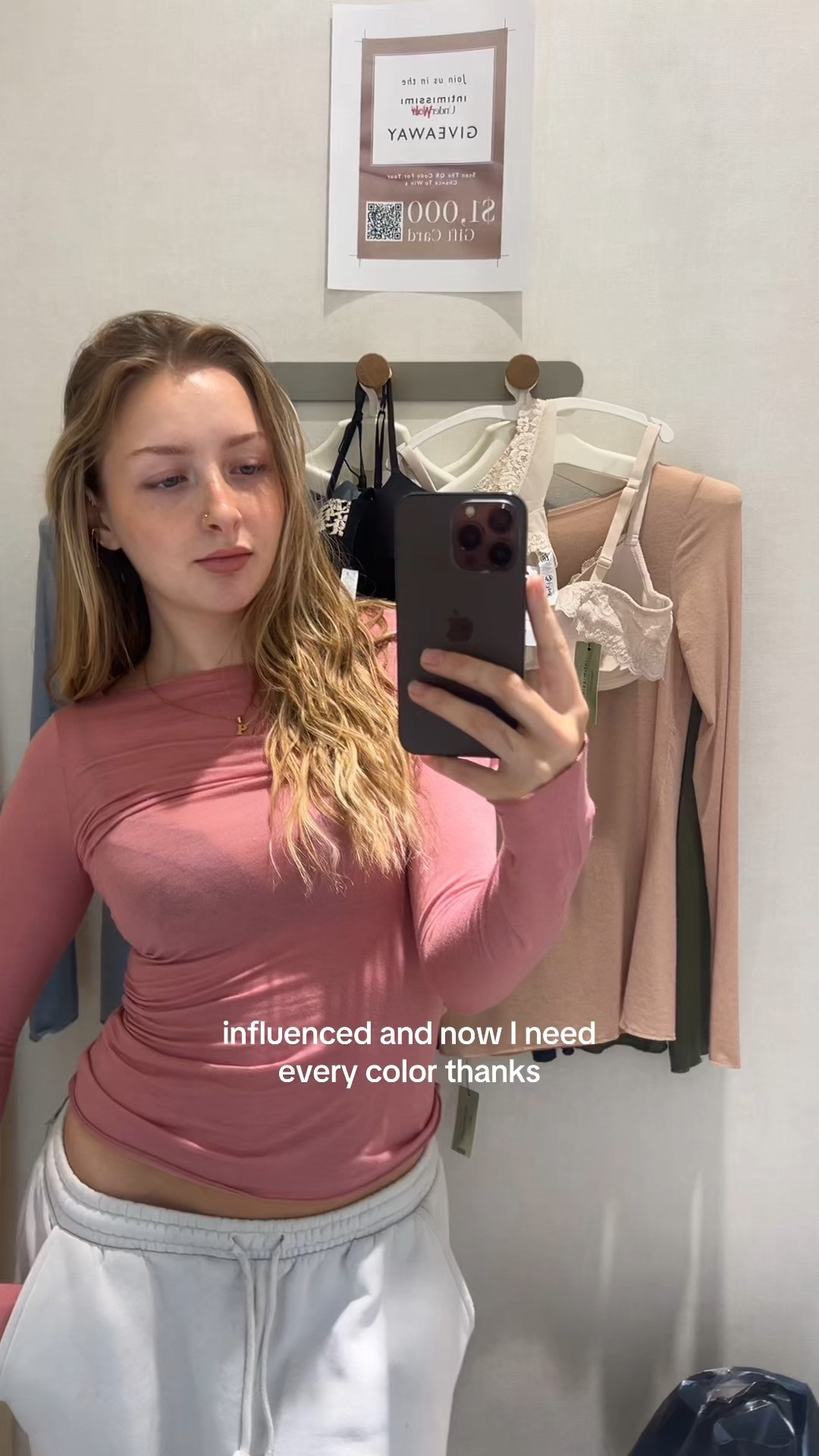 My new favorite luxurious pieces—Cashmere, soft and sustainable material with stretch. The top comes in many colors! The bra is also linked here🤍

#LTKWorkwear #LTKStyleTip #LTKGiftGuide