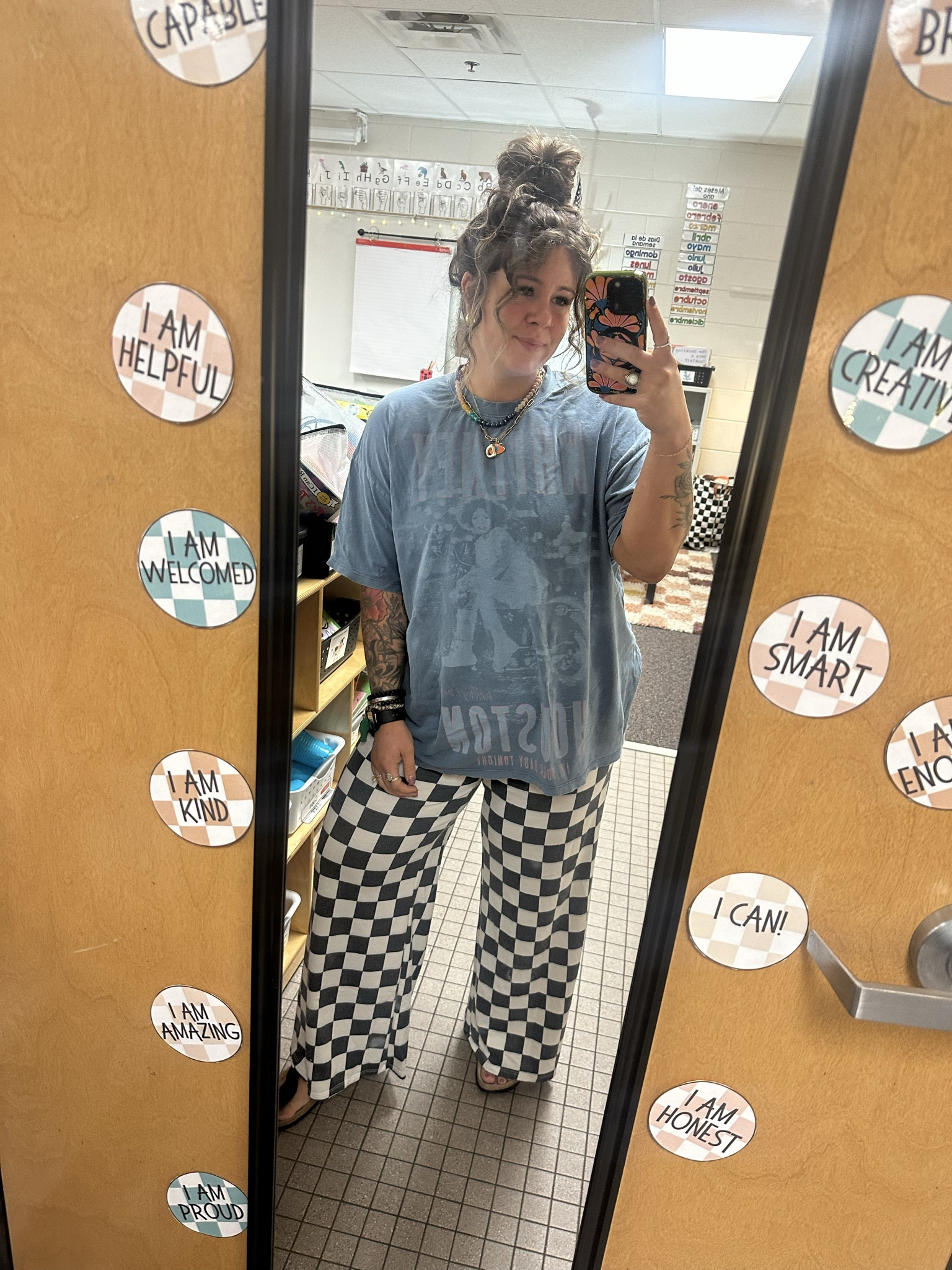 These checkered pants are always a fav to pull out with a fun graphic tee! 🏁💖

Teacher outfit // teacher ootd // teacher fit // kindergarten teacher // midsize // dopamine dressing // aerie 