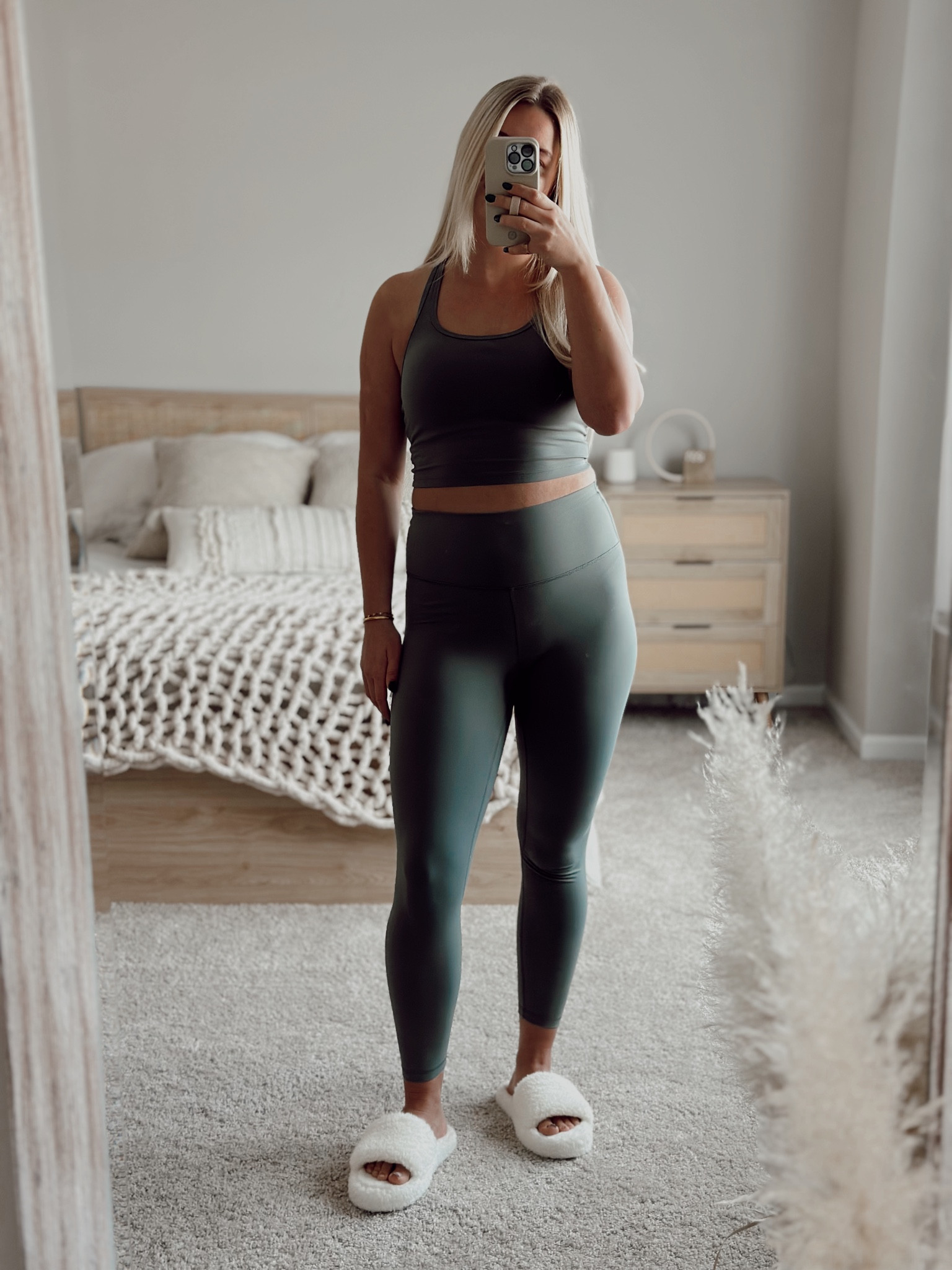 another fave workout set in grey sage 🫒🖤 lulu d*pe! 

#LTKfitness #LTKmidsize #LTKfindsunder50