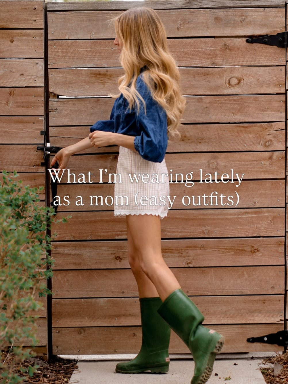 what I’m wearing lately as a mom
easy, comfortable outfits I keep reaching for

nothing complicated—just things that let me move through the day with my girls without thinking too hard about it

#gingham #springstyle #gardening #gardenstyle #ootd