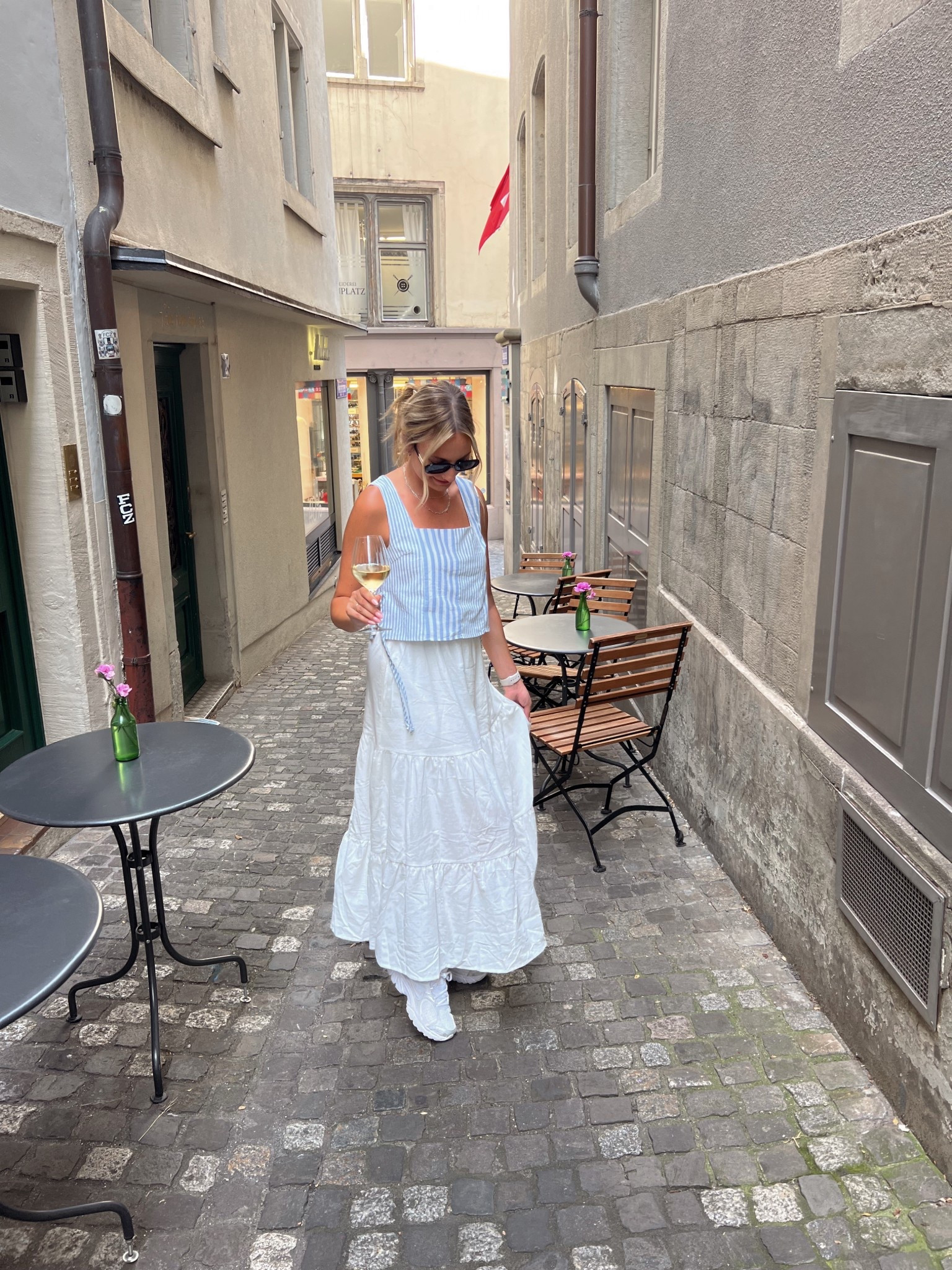 The perfect Europe outfit 

Euro summer, OOTD, Europe outfit, travel outfit, travel OOTD

#LTKActive #LTKFindsUnder100 #LTKTravel