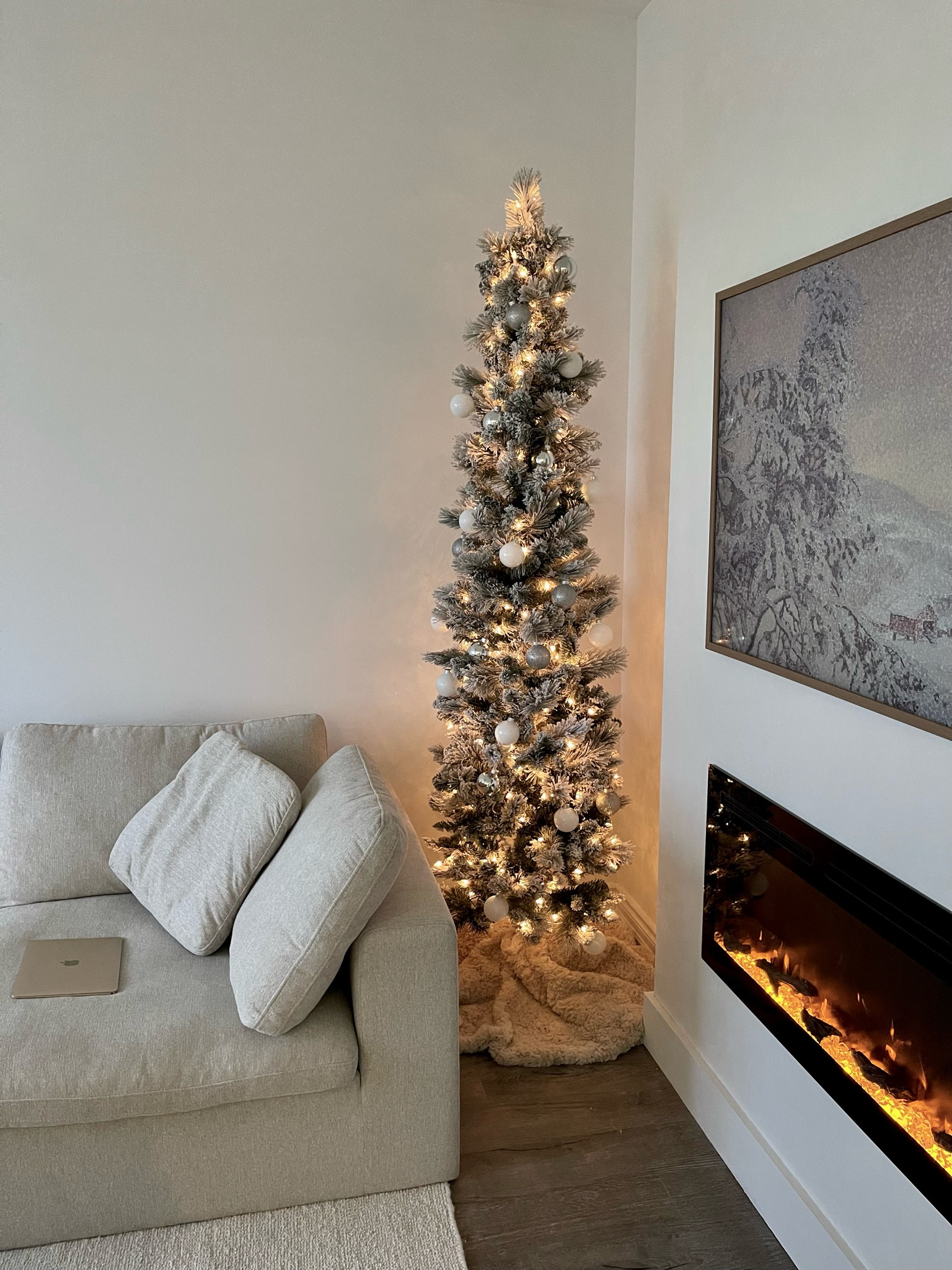 Christmas tree is up for the season 🤍 perfect for small spaces !



#LTKHolidaySale #LTKSeasonal #LTKHoliday