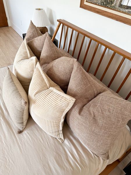 Guest bedroom pillow arrangement 



#LTKstyletip #LTKhome