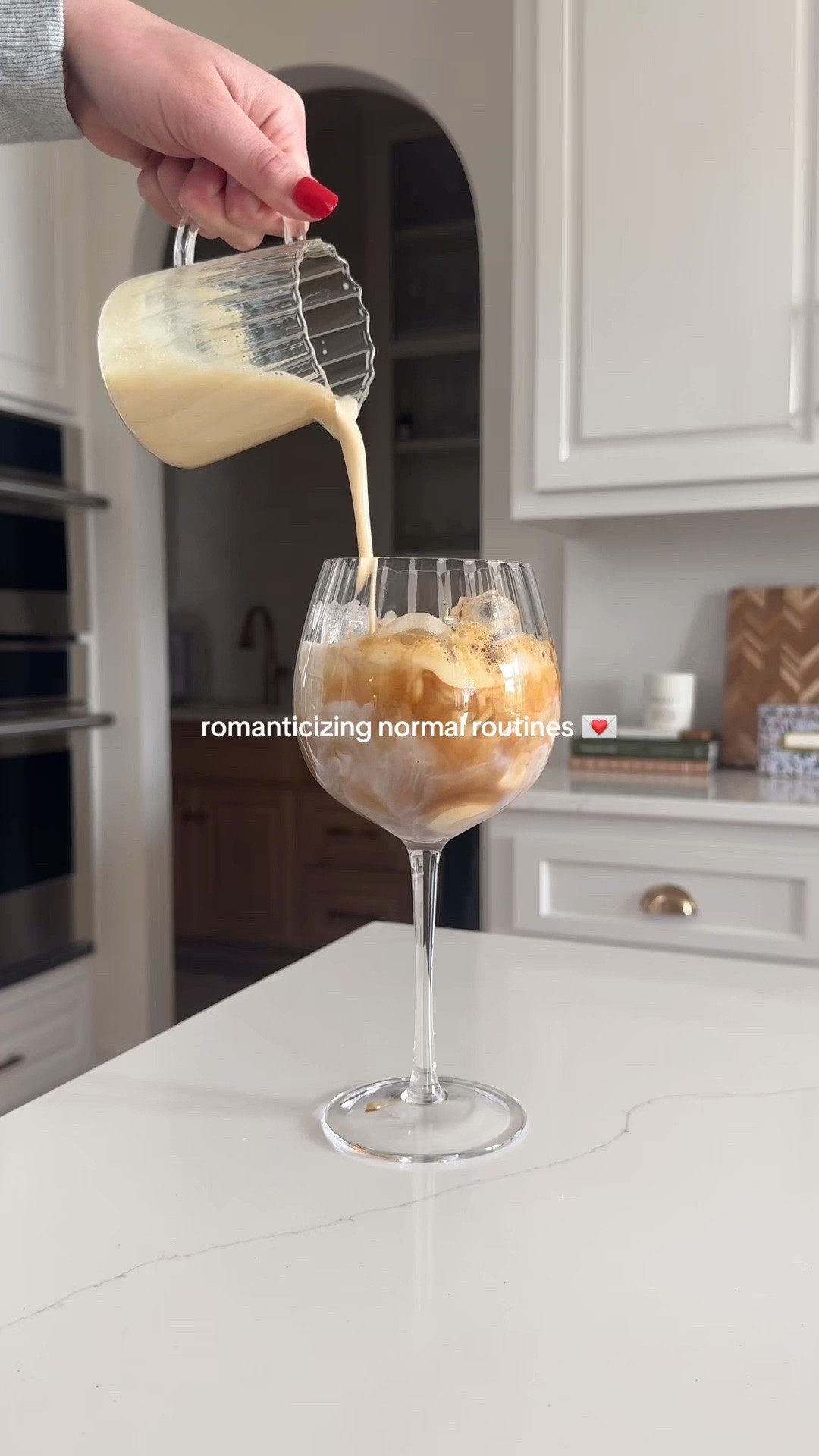 The prettiest rubbed wine glasses 💌 or in this case, coffee!!