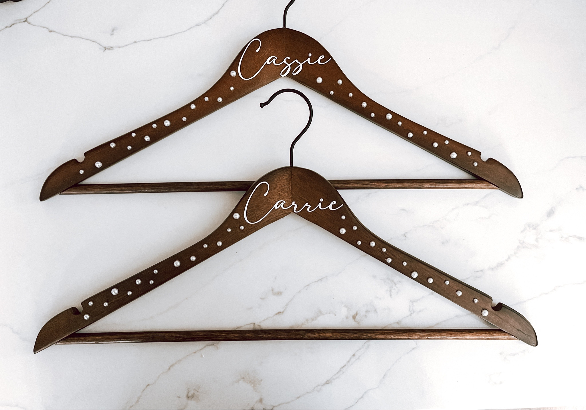 Such an easy wedding DIY — hangers for my girls’ dresses 👗

#wedding #diy #bridesmaids


#LTKfindsunder50 #LTKfindsunder100 #LTKwedding