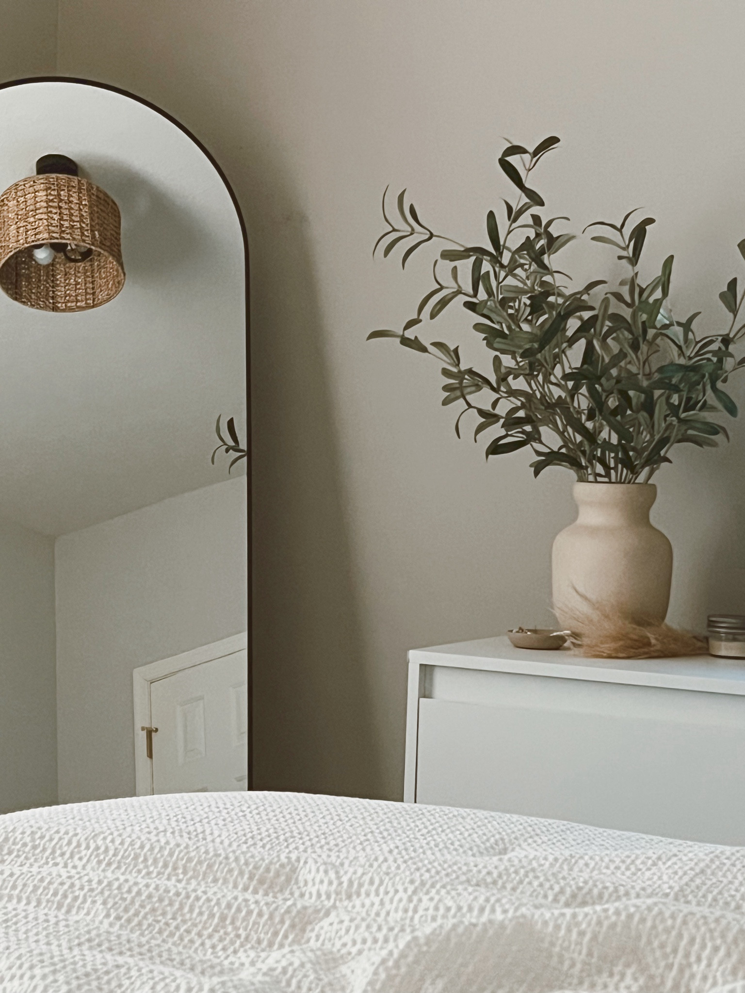 Embrace simplicity and calm with a minimalist space that lets the essentials shine.
I am obsessed with this section of my room 🤩

#LTKFindsUnder100 #LTKSeasonal #LTKHome