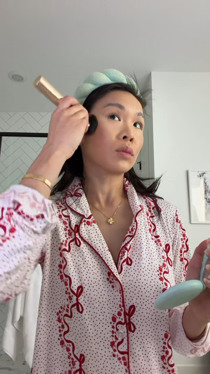 Get ready with my with my most recent skincare I’ve been using and light makeup for the day!

#LTKBeauty #LTKgrwm
