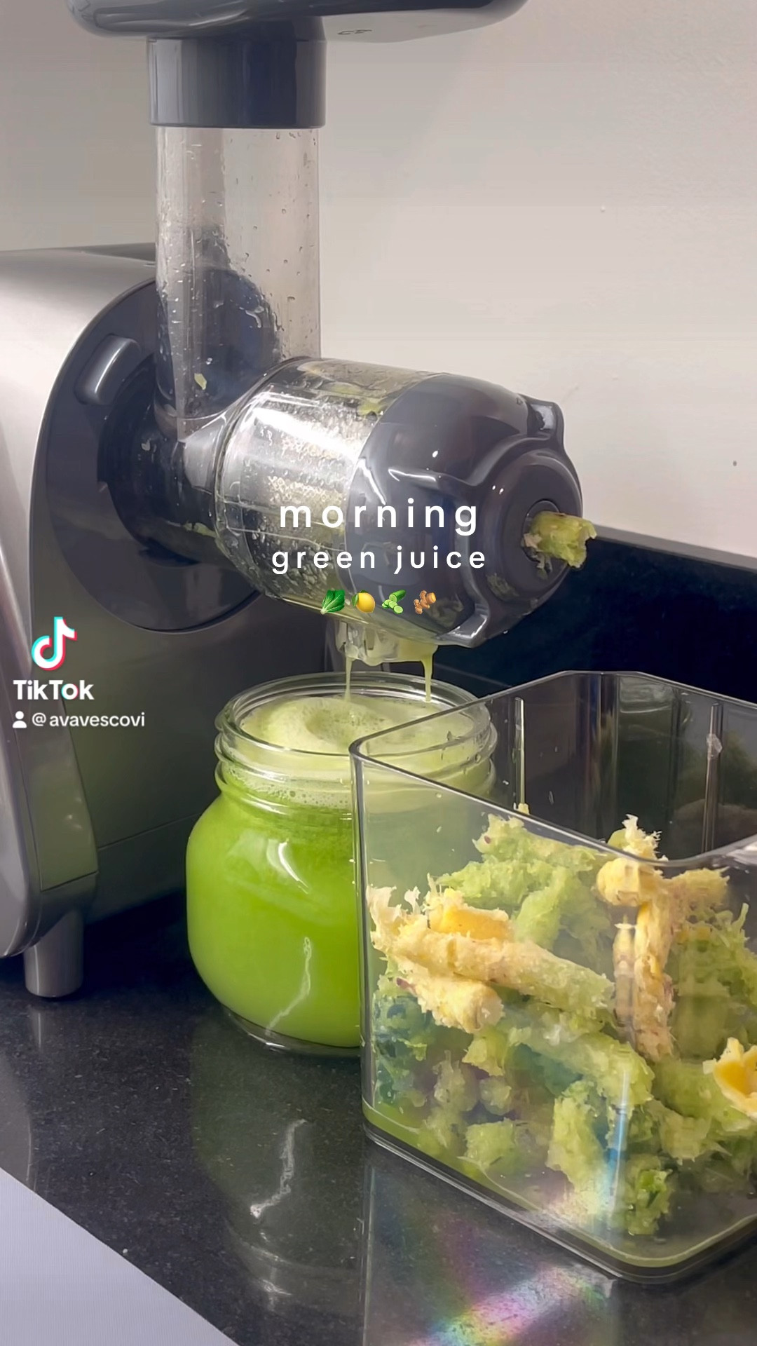 morning green juice 🥬🥒🍋🫚
JUICER ON SALE RIGHT NOW 🤭
• 1 bunch of celery
• 1 cucumber
• 1/2 lemon
• chunk of ginger



#LTKGiftGuide #LTKSale #LTKhome