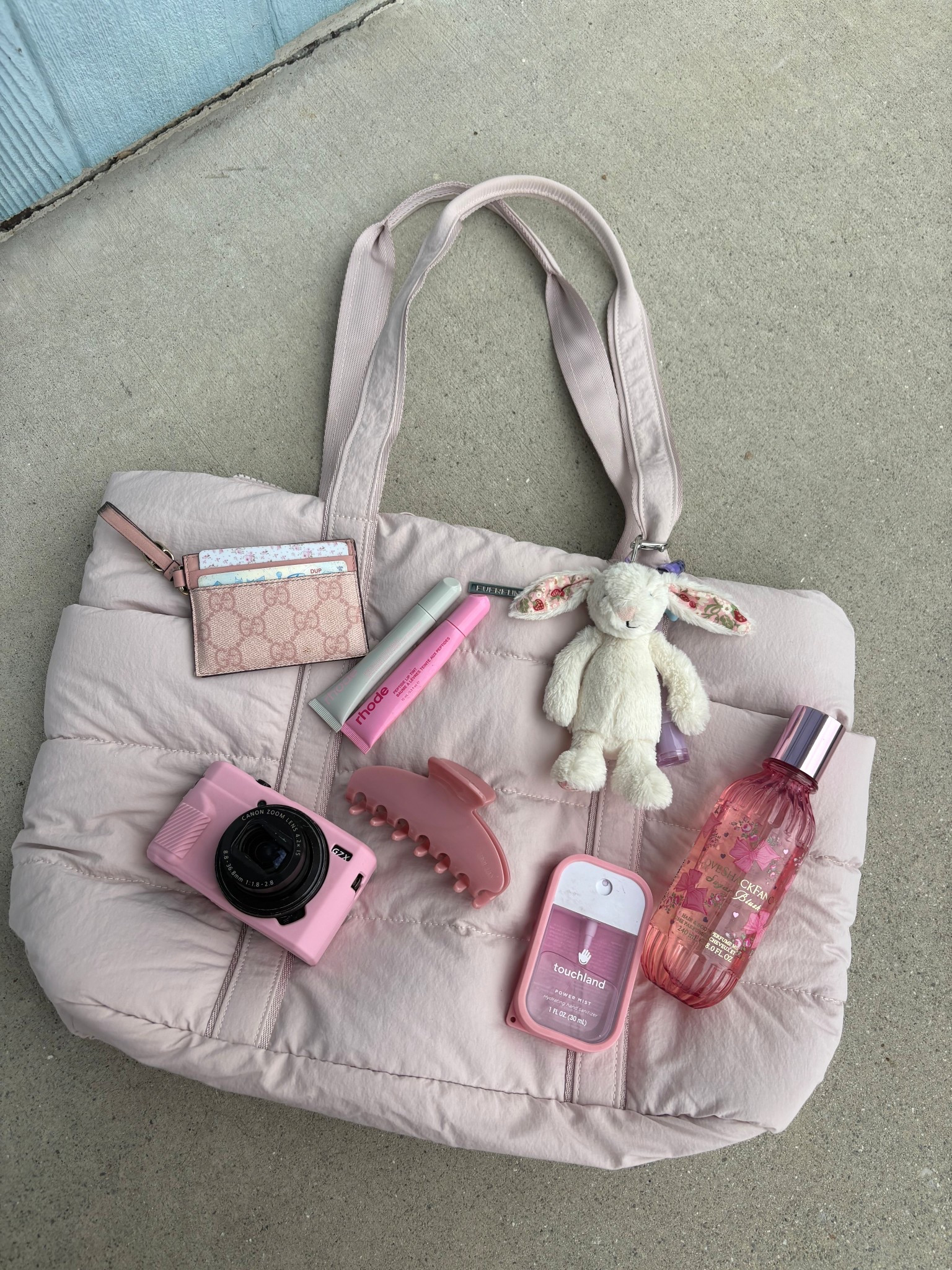 Bag essentials 🩷🎀

#LTKStyleTip #LTKFindsUnder50 #LTKItBag