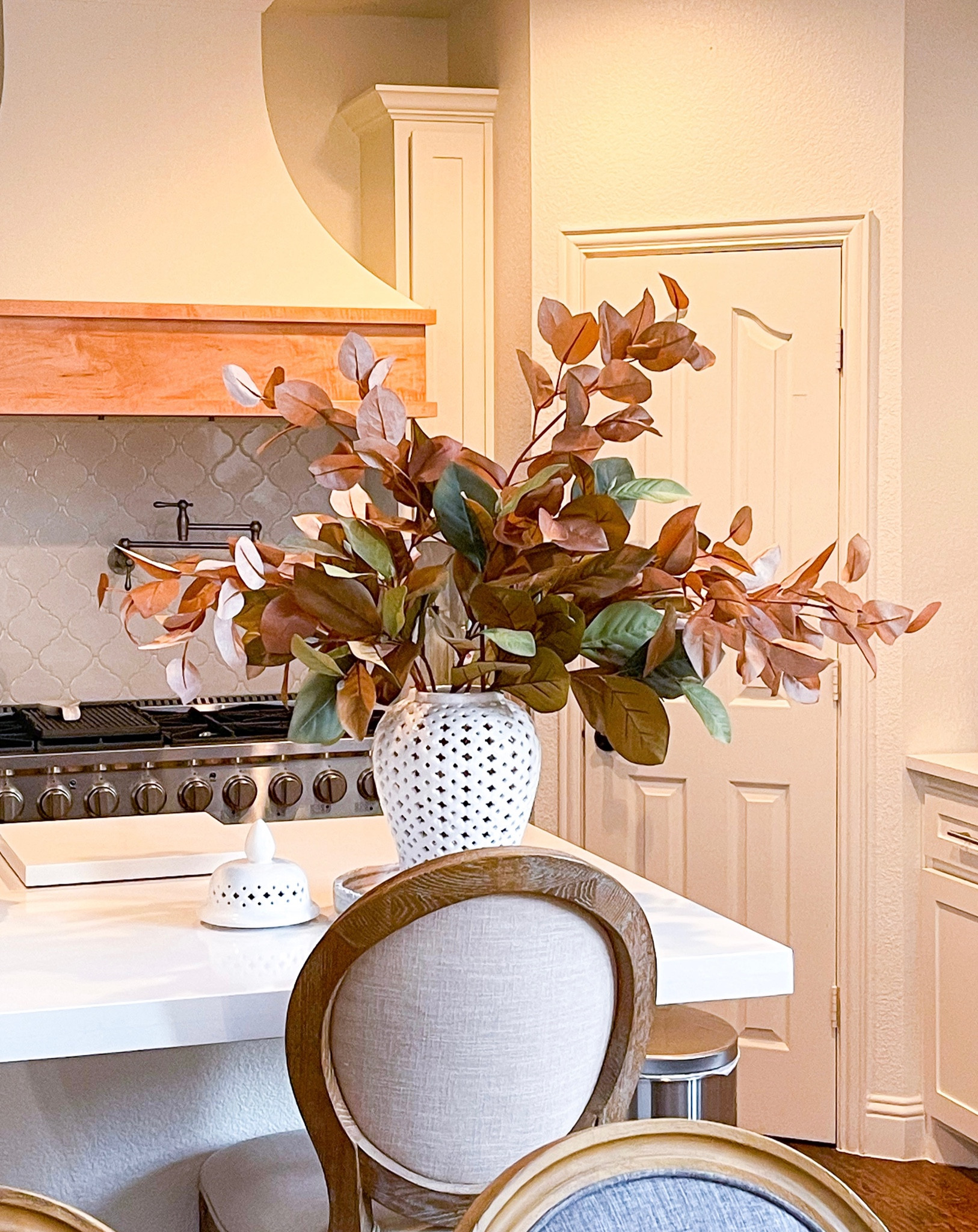 Changing out my summer florals for Fall stems 🍁🍂
Fall florals, fall stems, faux fall stems

#LTKhome #LTKSeasonal #LTKsalealert