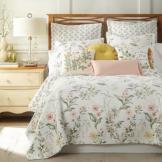 Levtex Home - Viviana Quilt Set - King/Cal King Quilt + Two King Pillow Shams - Botanical Floral ... | Amazon (US)