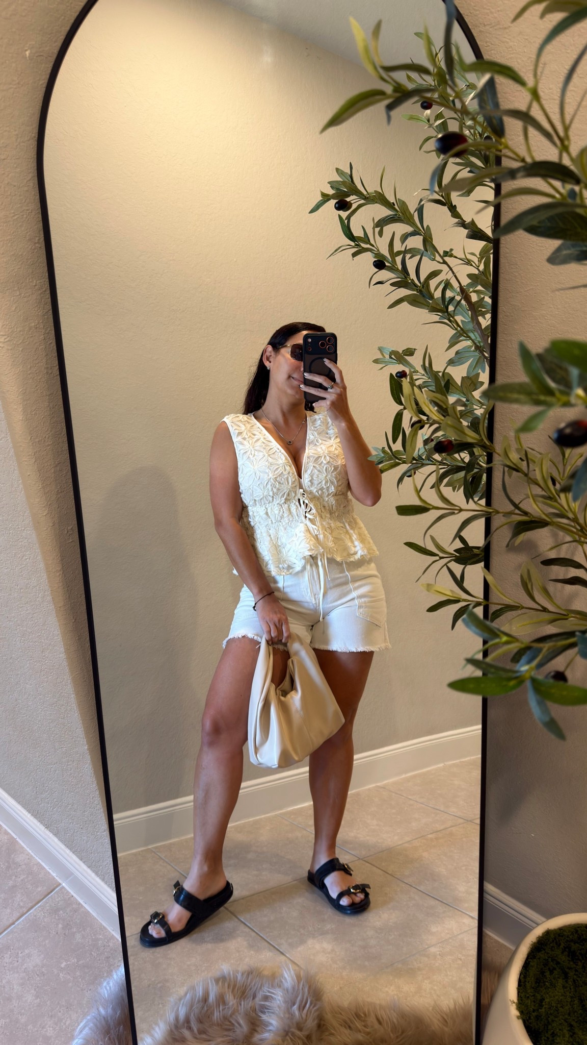 A comfortable mom is a happy mom.

#LTKmomlife #LTKdayinmylife #LTKPetite