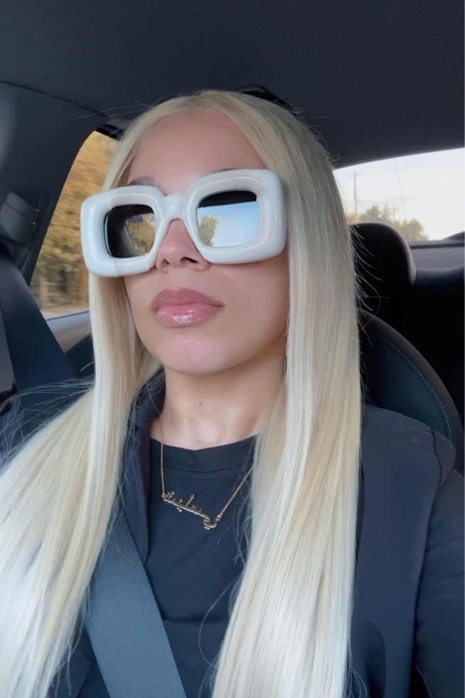 Loewe sunnies 🥰

#LTKU #LTKNYFW #LTKStyleTip