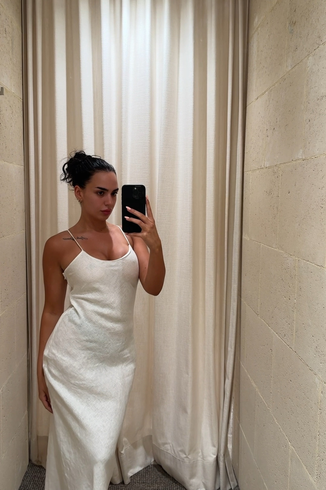 The most perfect summer dress by Venroy, so easy to dress up and down. I love a versatile dress, just means fewer items and more options in your wardrobe! This white linen looks so classy, I’m in love  

#LTKstyletip #LTKbeauty #LTKsummer