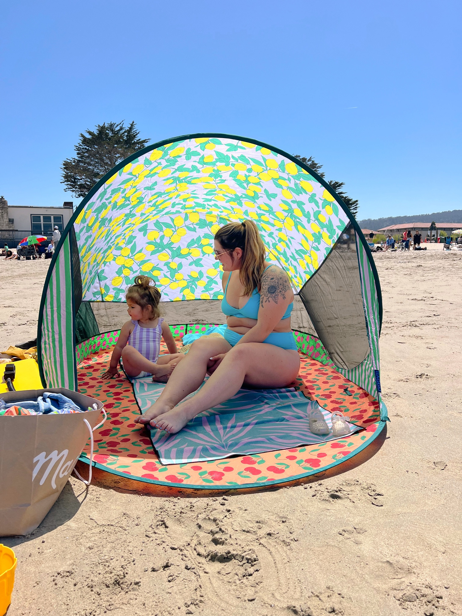 Pop up tent shop for the beach