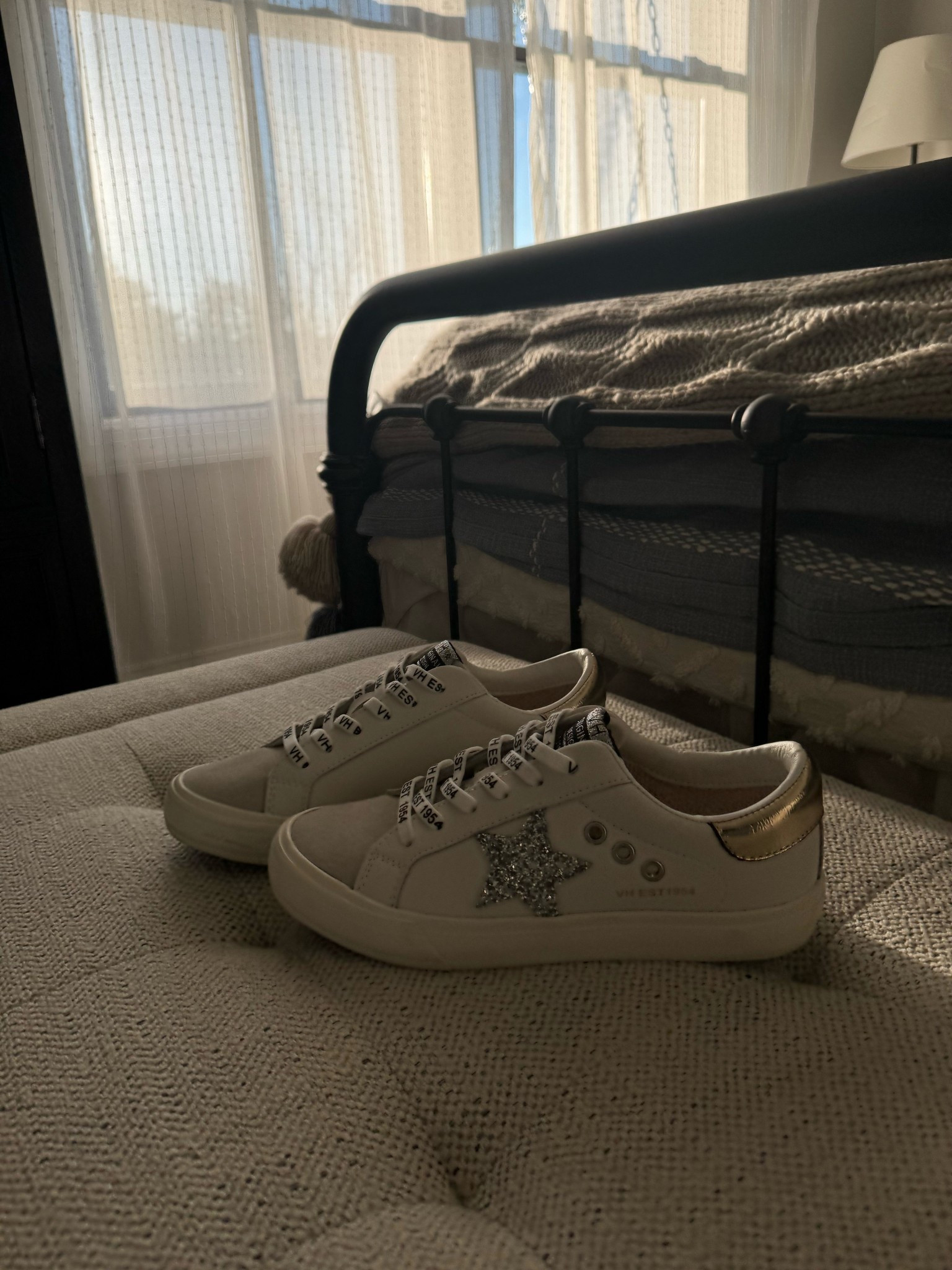 ✨ The everyday sneaker I keep reaching for…
These Vintage Havana sneakers are comfy, neutral, and add just the right amount of cool-girl edge to any outfit.
I love styling them with denim, dresses, or even scrubs on busy days 🫶🏼

Linked in my LTK under everyday fashion + shoe favorites 🤍

#vintagehavana #vintagehavanasneakers #neutralstyle #ltkfashion #ltkunder100 #everydayshoes #coolgirlsneakers #momstyle #nursestyle #casualoutfitideas #summershoes #streetstyleinspo #trendingnow