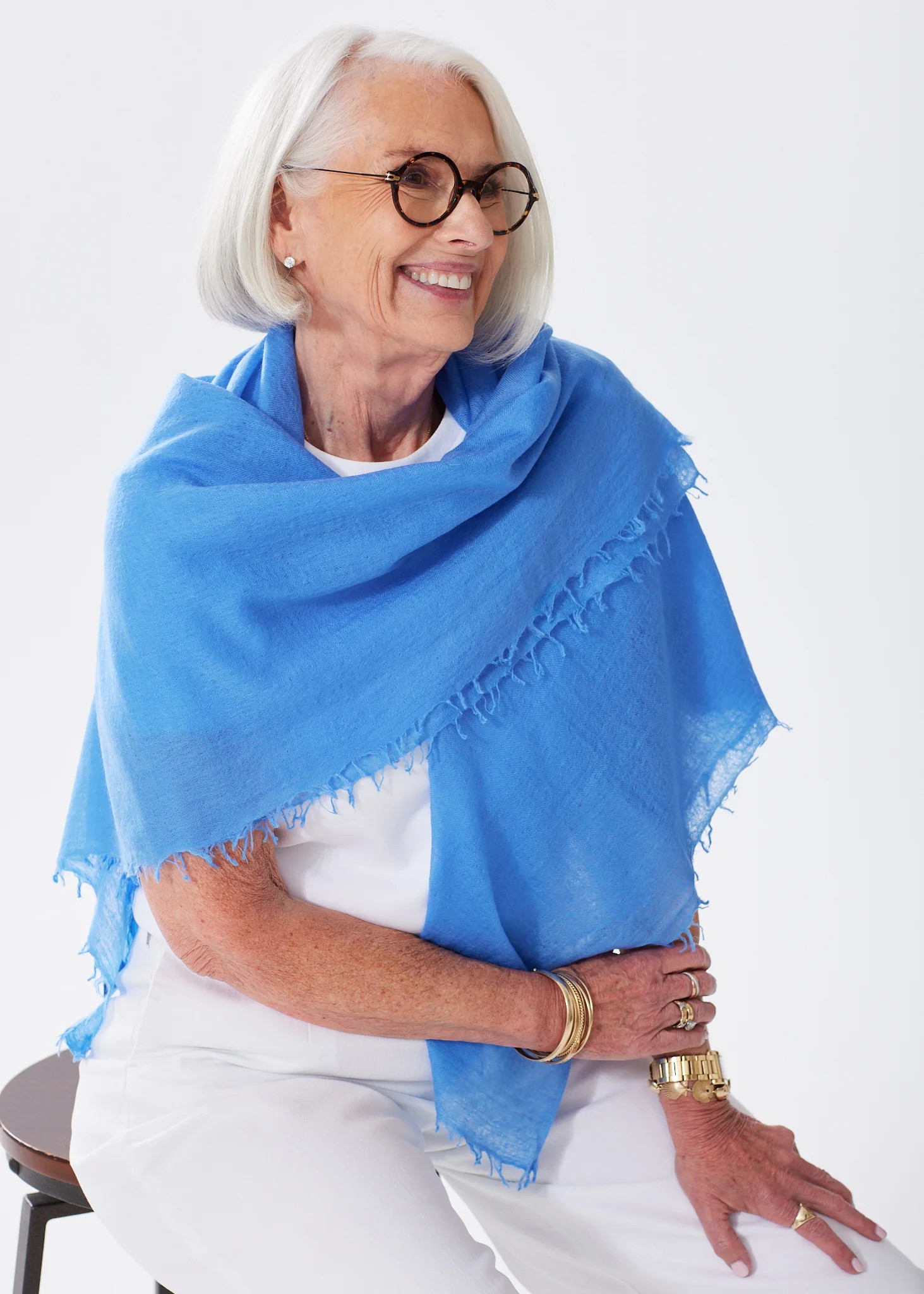 The Lightweight Cashmere Scarf | Alice Walk