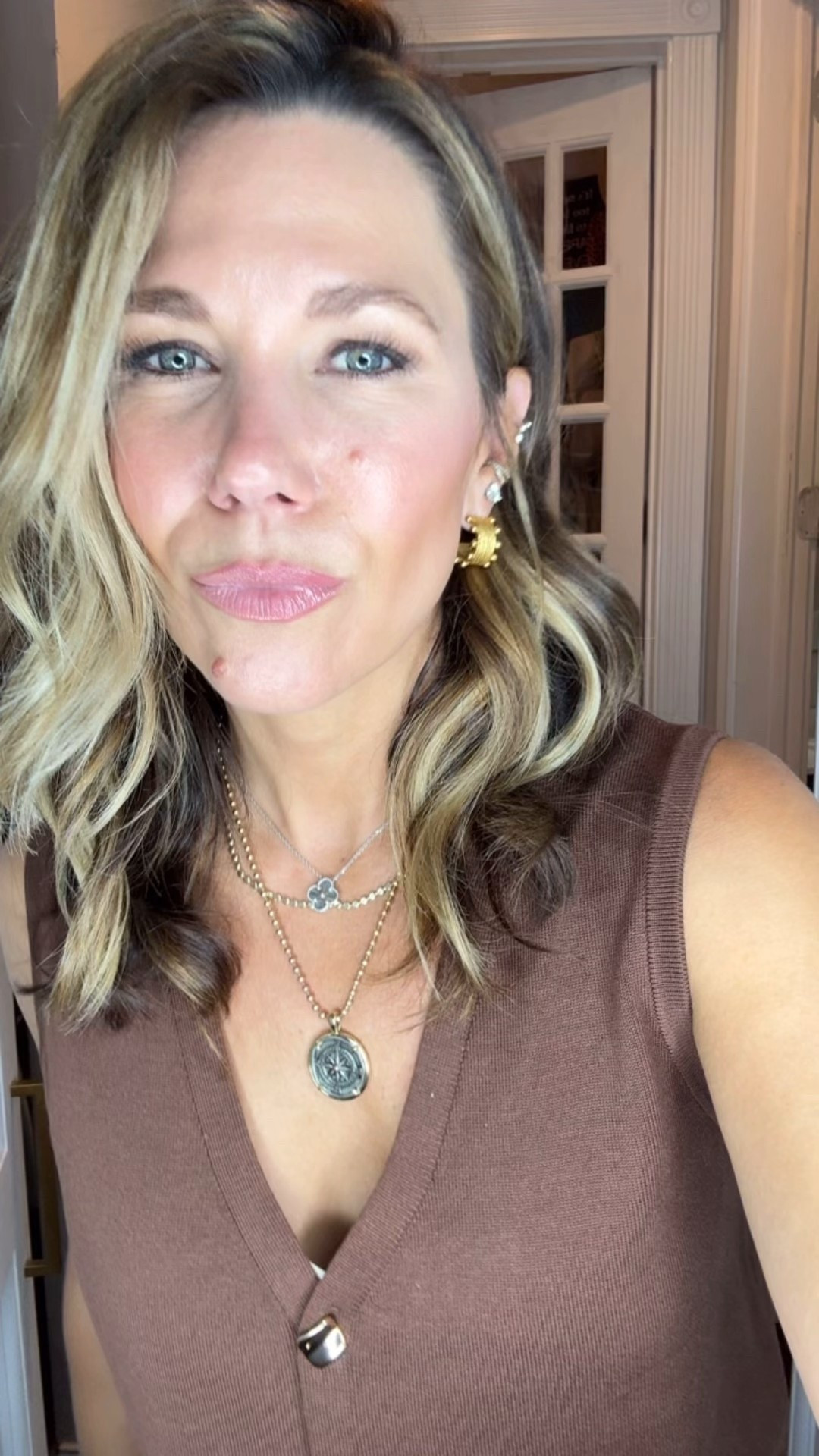 This sweater set is sooooo gorgeous and has such high end vibes!! Runs tts 

#LTKOver40 #LTKSeasonal #LTKFindsUnder100