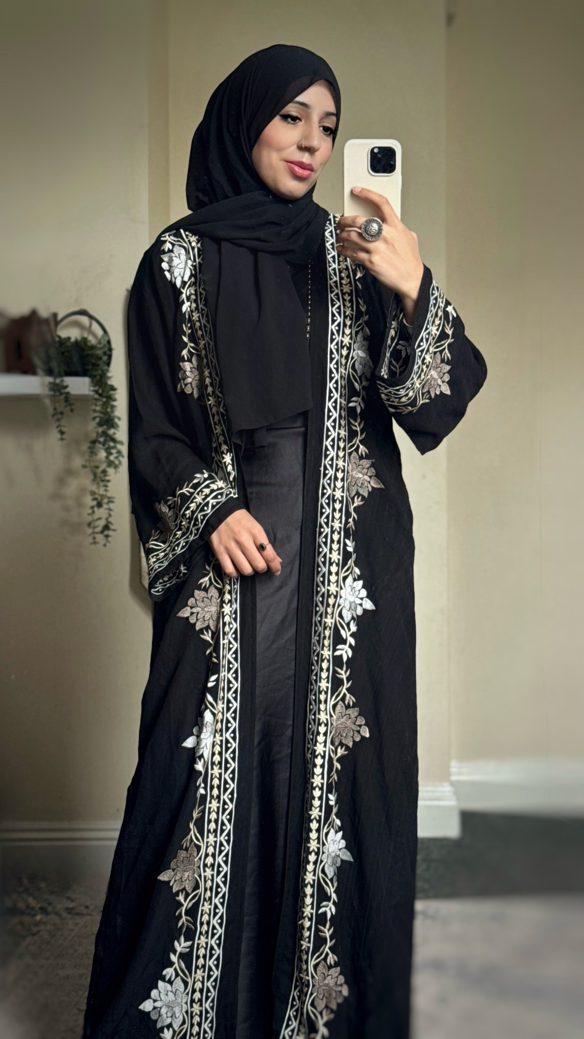 Black classic abaya 🕊️