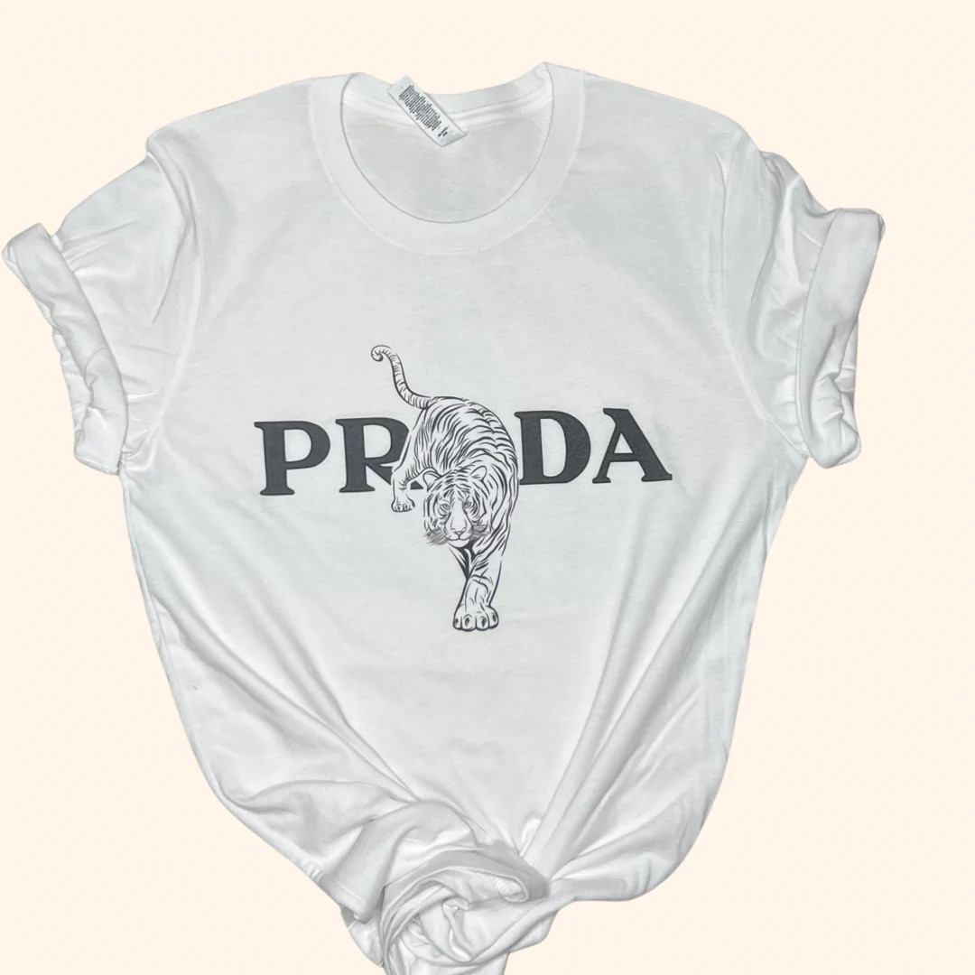 Fearless Graphic Tee Shirt ( Vintage Feel ) | Sassy Queen