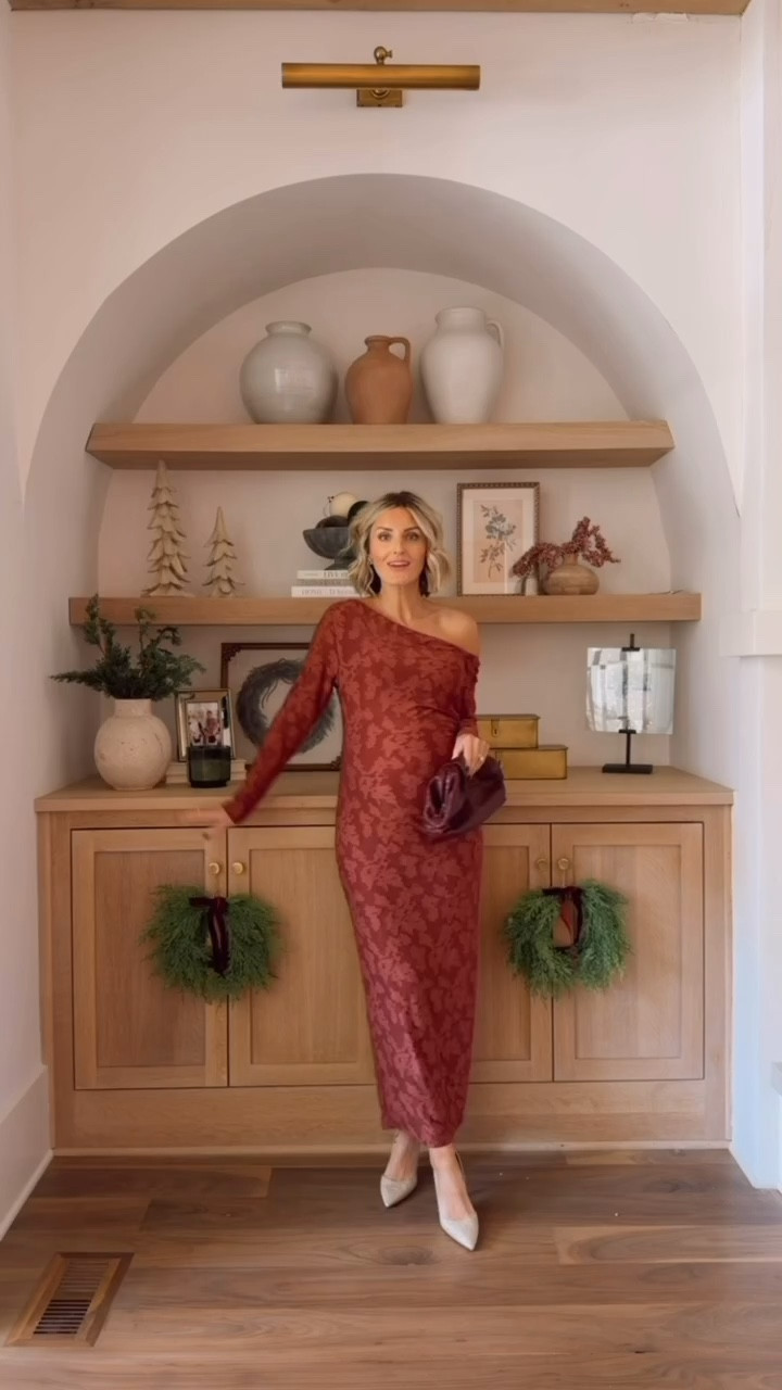 This burgundy floral maxi dress is so pretty - I can’t believe it’s from Amazon! Love the one shoulder look, and it works well with the bump! Wearing a M!

Loverly Grey, maxi dress, holiday looks, holiday party, Christmas party, maternity, burgundy dress 

#LTKHoliday #LTKSeasonal