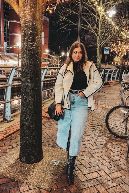 Denim skirt Midi for the win ! With black boots and a jacket 

#LTKstyletip #LTKSeasonal #LTKeurope