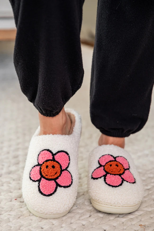 Pink Daisy Slippers | Pink Lily