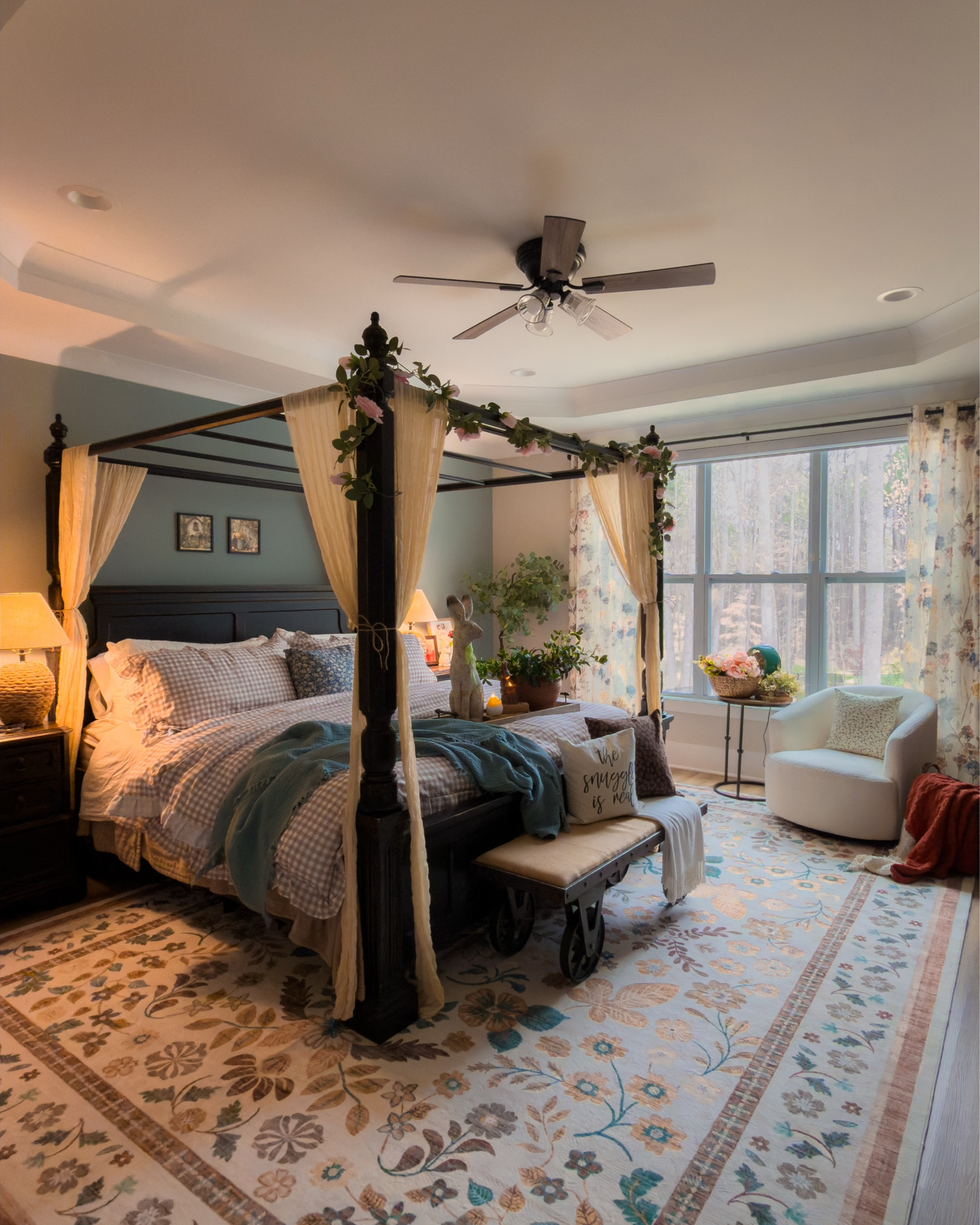 Shop my cozy cottage bedroom! 