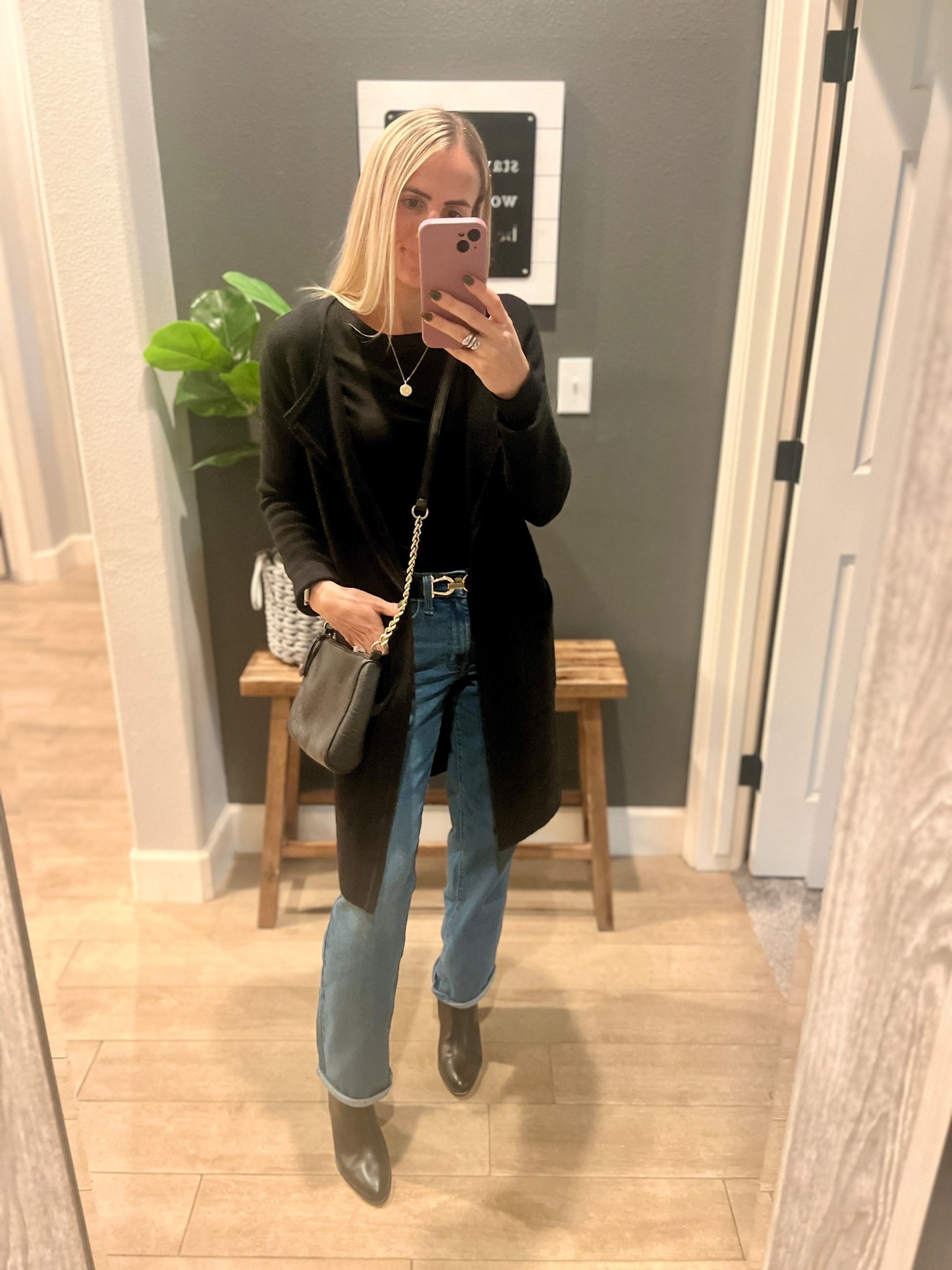 Comfy straight leg jeans from old navy. I got the regular length (I’m 5’3) and they fit well with heels unrolled too. Love a good thick coatigan—looks so chic!! 