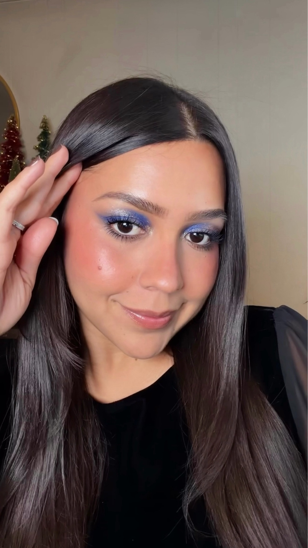 Holiday glam, but make it blue 💙 


#LTKBeauty #LTKHoliday #LTKU