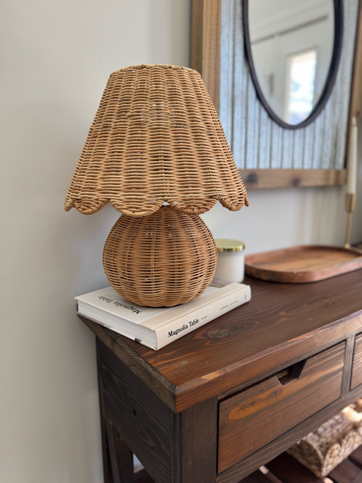 The cutest entryway lamp! 

#LTKSeasonal #LTKHome #LTKStyleTip