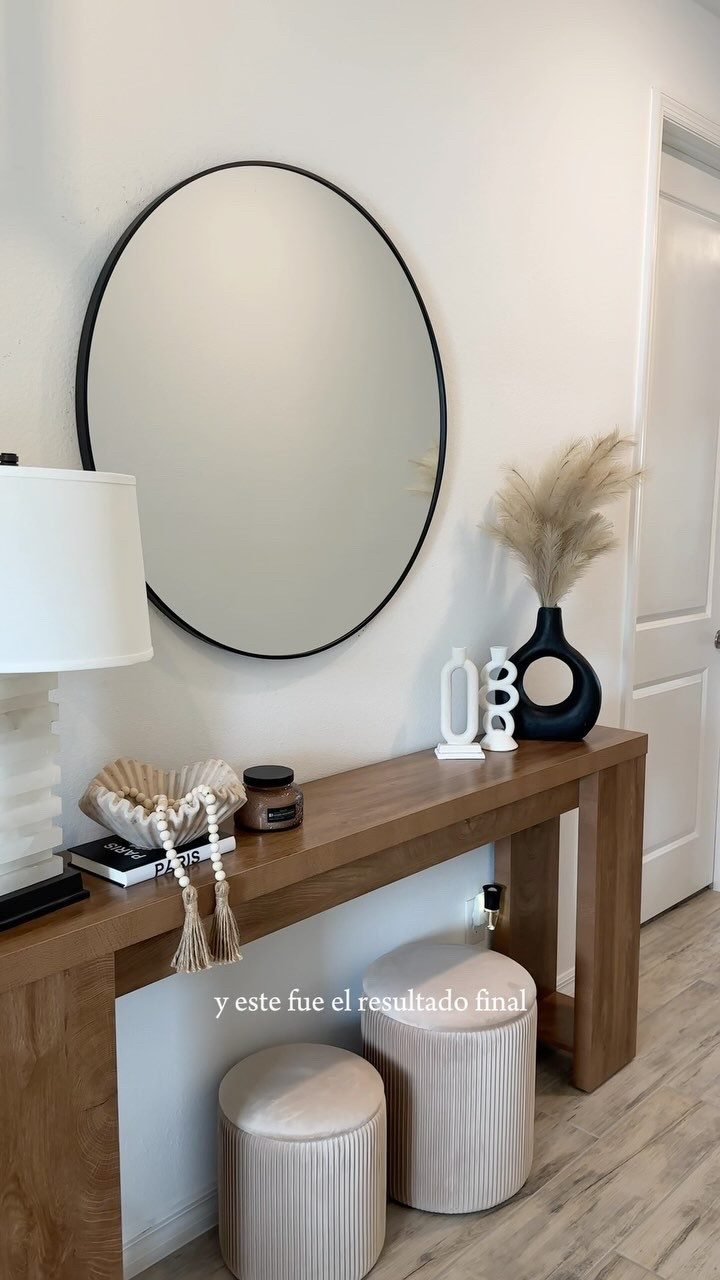 Si quieres todos los links dejáme saber en los comentarios🔗👇🏻Desde que entro a la casa ya me siento feliz con este entryway<33✨ por ahora lo decoré de esta manera pero seguro iré cambiando y actualizando! Aún tengo varias cositas en mente!!

#orlandofashion #orlandocontentcreator #orlandocontentcreators #orlandofashionblogger #fashionblogger #orlandolife #orlandolifestyleblogger #orlandoblogger #floridablogger #floridafashion #floridafashionblogger #floridabloggers #homedecoration #aestheticdecor #aesthetichome #aesthetichomedecor #aesthetichomes
