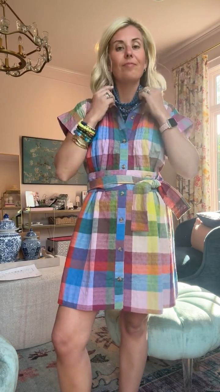 Can you even with this dress!?! Sunshine Tienda for the win! I’m in xs. 

CODES:
Sunshine Tienda - mixandmatch 
Allie + Bess - Catherine20