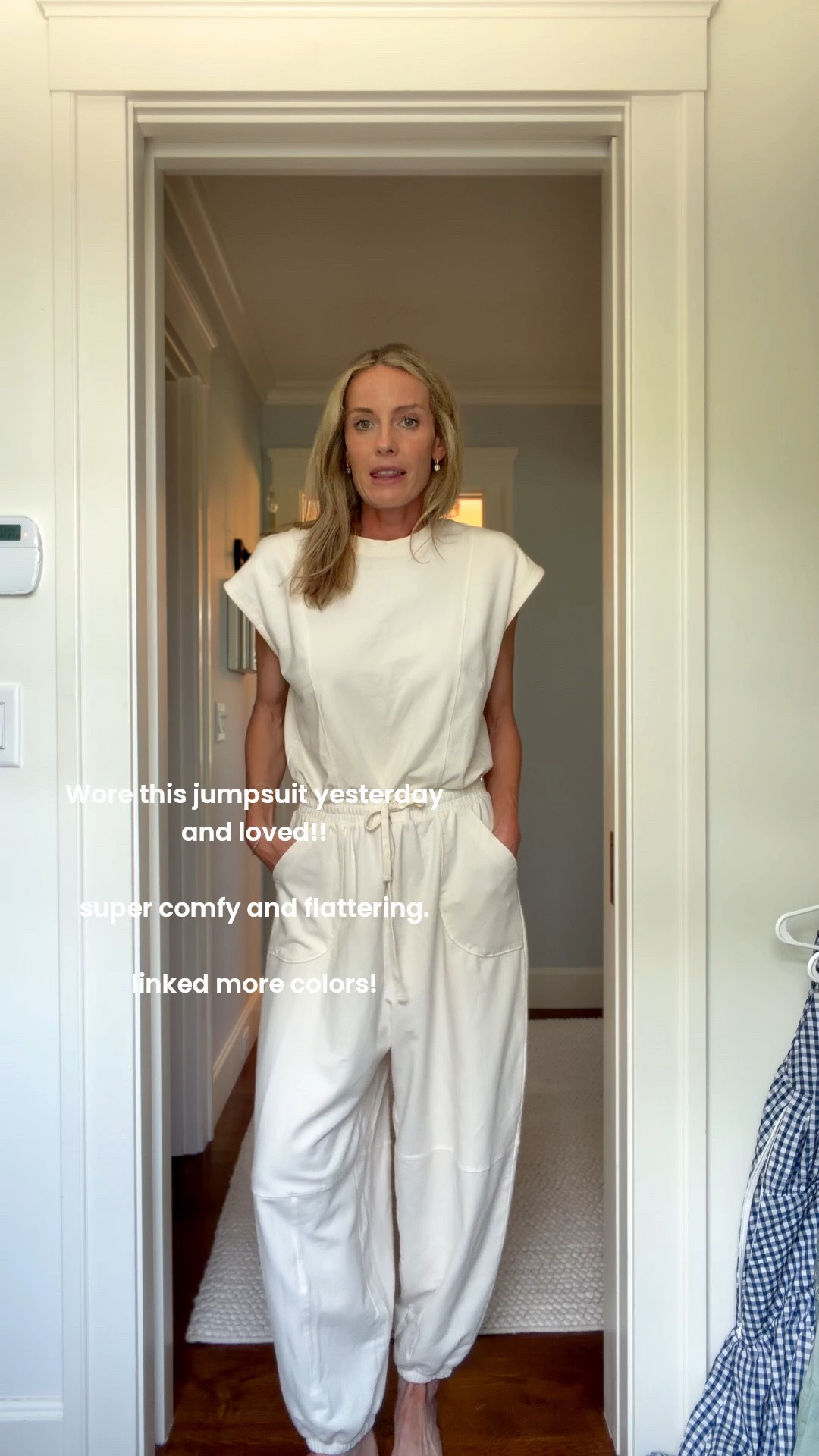 Loved this fit! Super comfy but also flattering. Great for mom life / even into the fall with a layer. 
Size small!