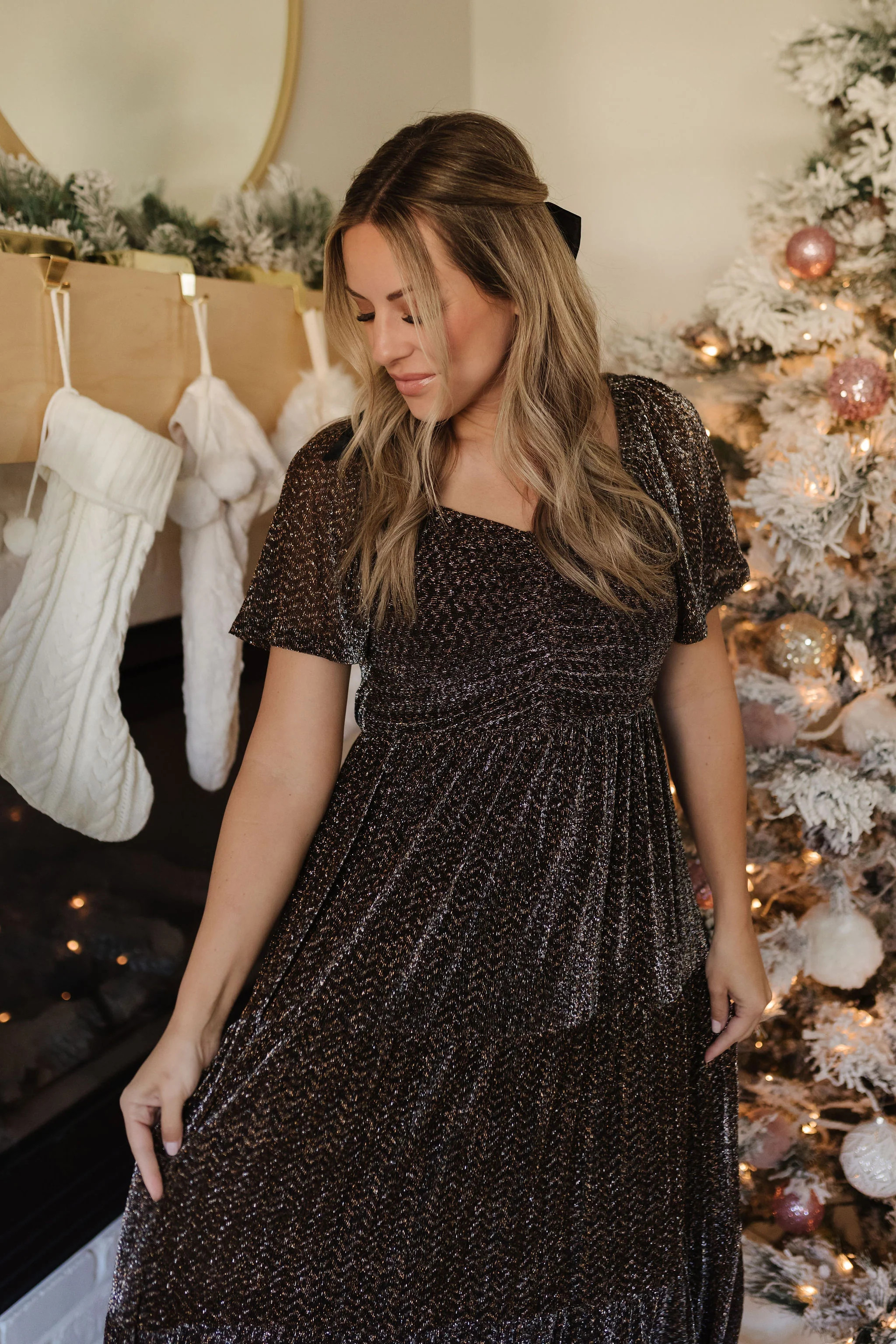 THE TALYA METALLIC TEXTURED DRESS IN BLACK AND ROSE | Pink Desert