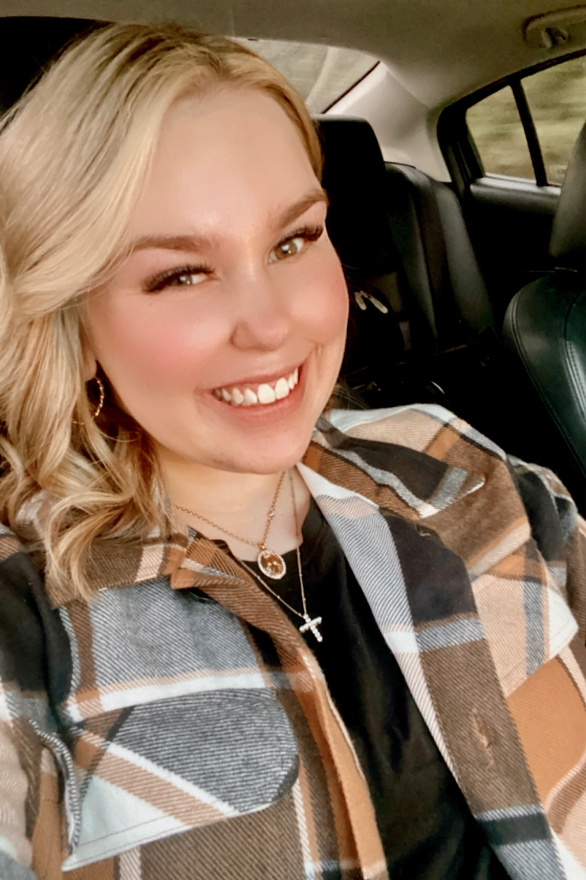 One of my favorite, go-to fall outfits! This is especially one of my favorite styles to wear when working as a makeup artist!

Black jeans, black shirt, belt and plaid shacket 🤩

#LTKstyletip #LTKSeasonal #LTKunder50