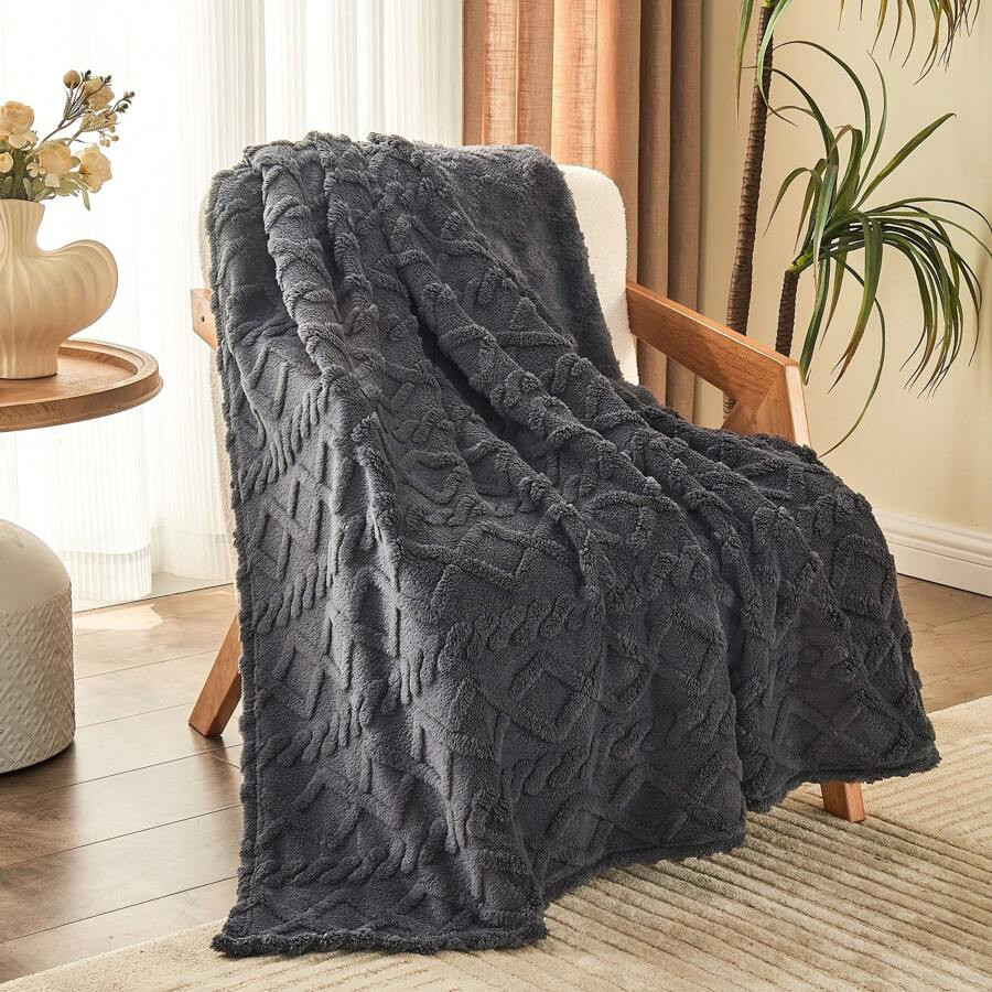 JULY 1pc Fleece Throw Blanket For Couch, Fuzzy Soft Cozy Fluffy 3D Jacquard Weave Throw Blanket F... | SHEIN