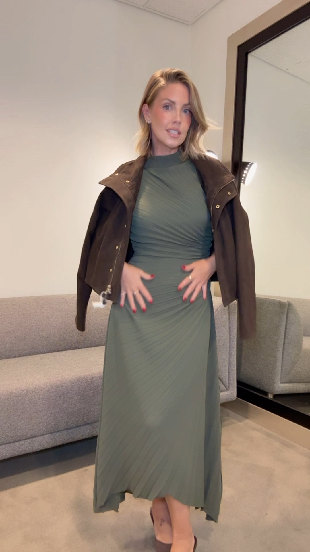 Go through Two size and the dress and the jacket / I size up a half in the heels

Nsale. Nordstrom anniversary sale

#LTKootd #LTKSaleAlert #LTKPetite