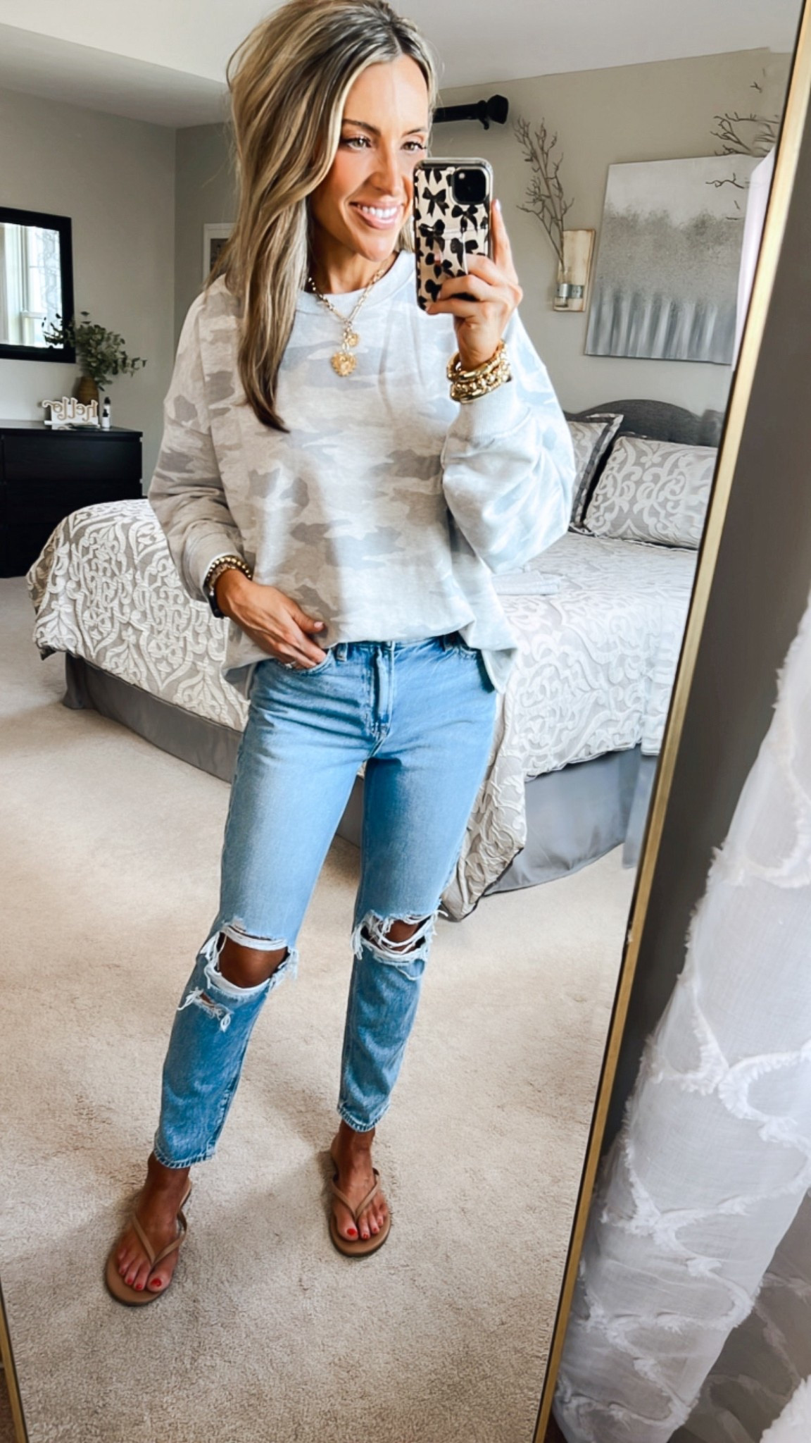 American Eagle / aerie always have the best cozy finds for fall!! They also have my most worn and favorite jeans ever!! They’re a comfortable denim with great stretch and don’t lose their shape.  

#LTKSeasonal #LTKSaleAlert #LTKStyleTip