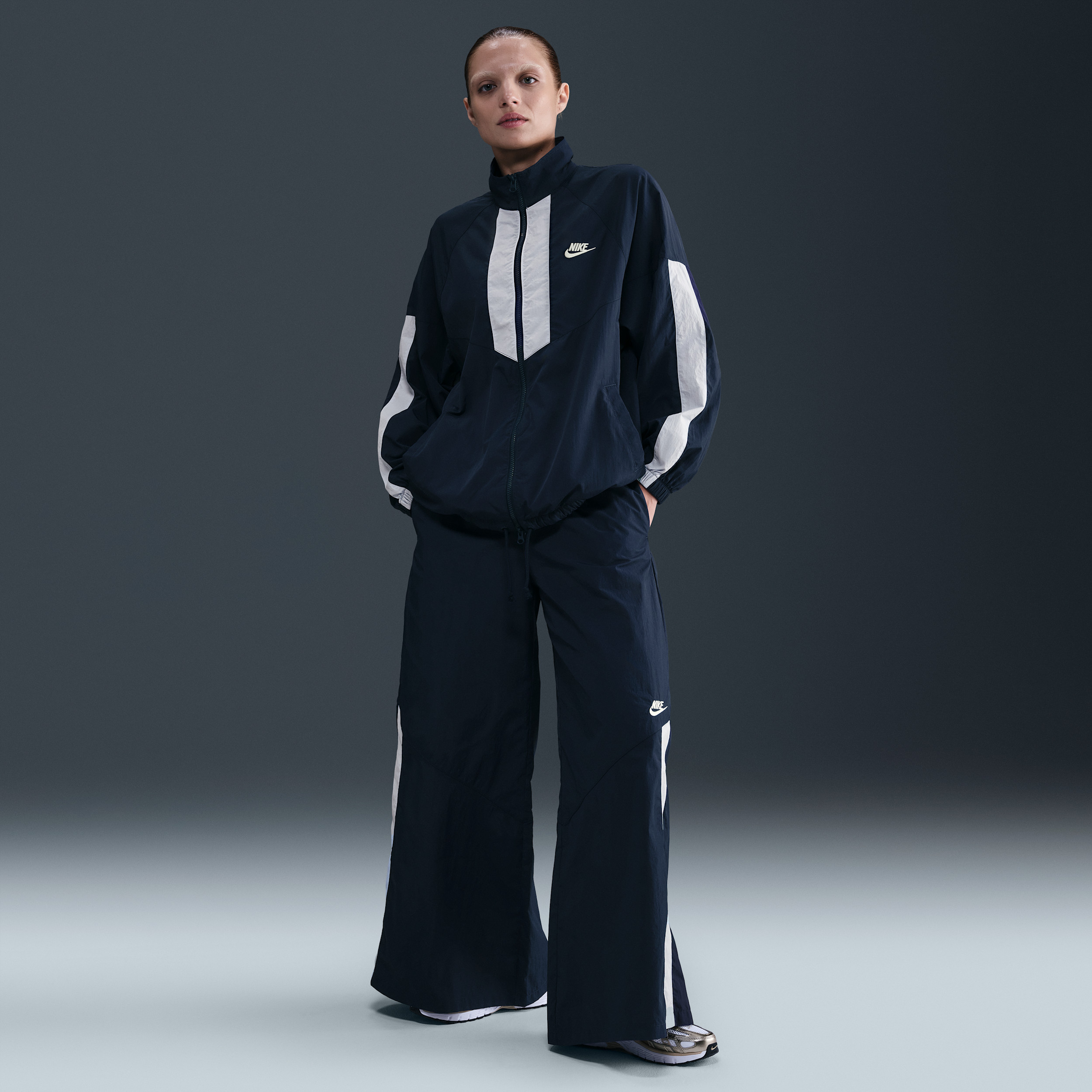 Women's Nike Sportswear Wide-Leg Woven Pants in Blue | IH8508-410 | Nike (US)