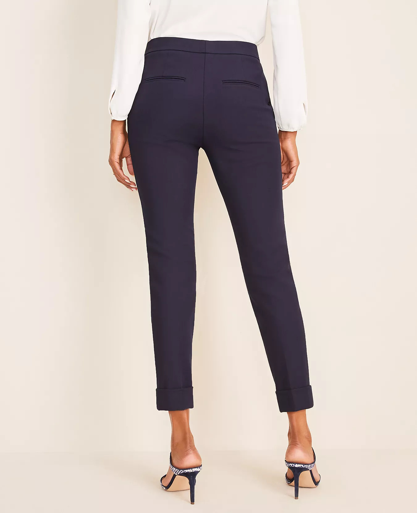 The Petite High Waist Ankle Pant - Curvy Fit | Ann Taylor (US)