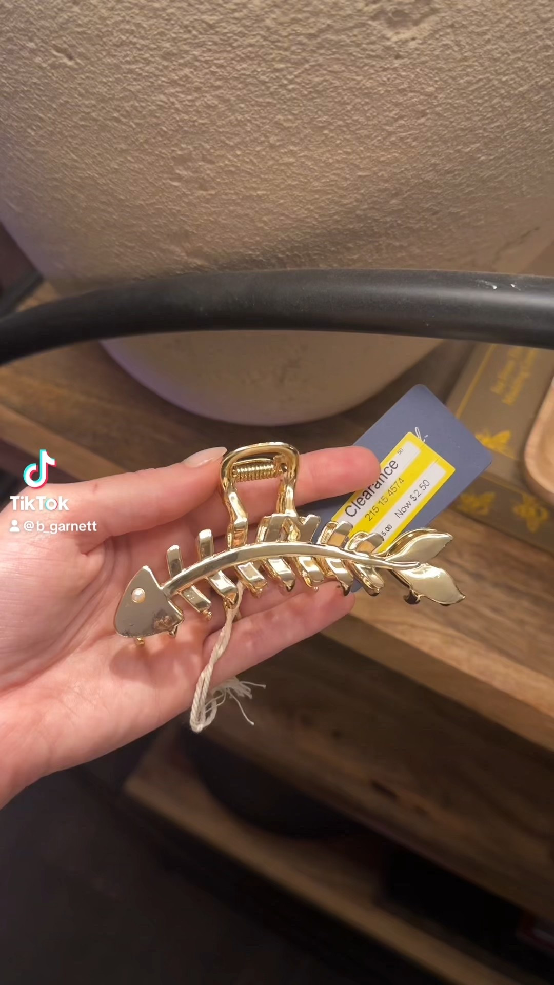 Maybe the cutest $2 hair clip of all time

Hair clip | hair comb | fisherman aesthetic 

#LTKActive #LTKBeauty #LTKStyleTip