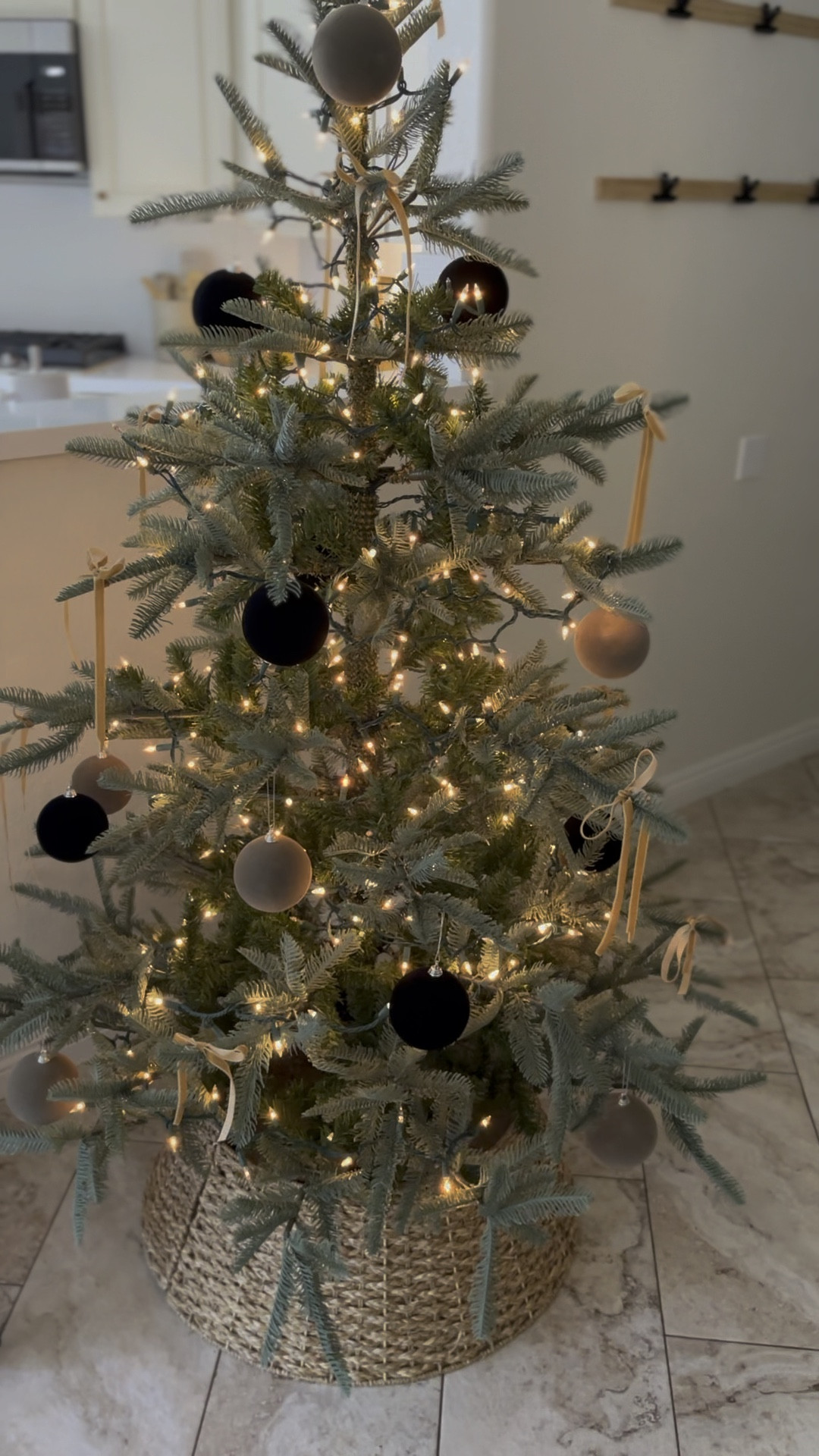 Christmas tree details 

Neutral tree
King of Christmas 

#LTKHome #LTKSeasonal #LTKHoliday