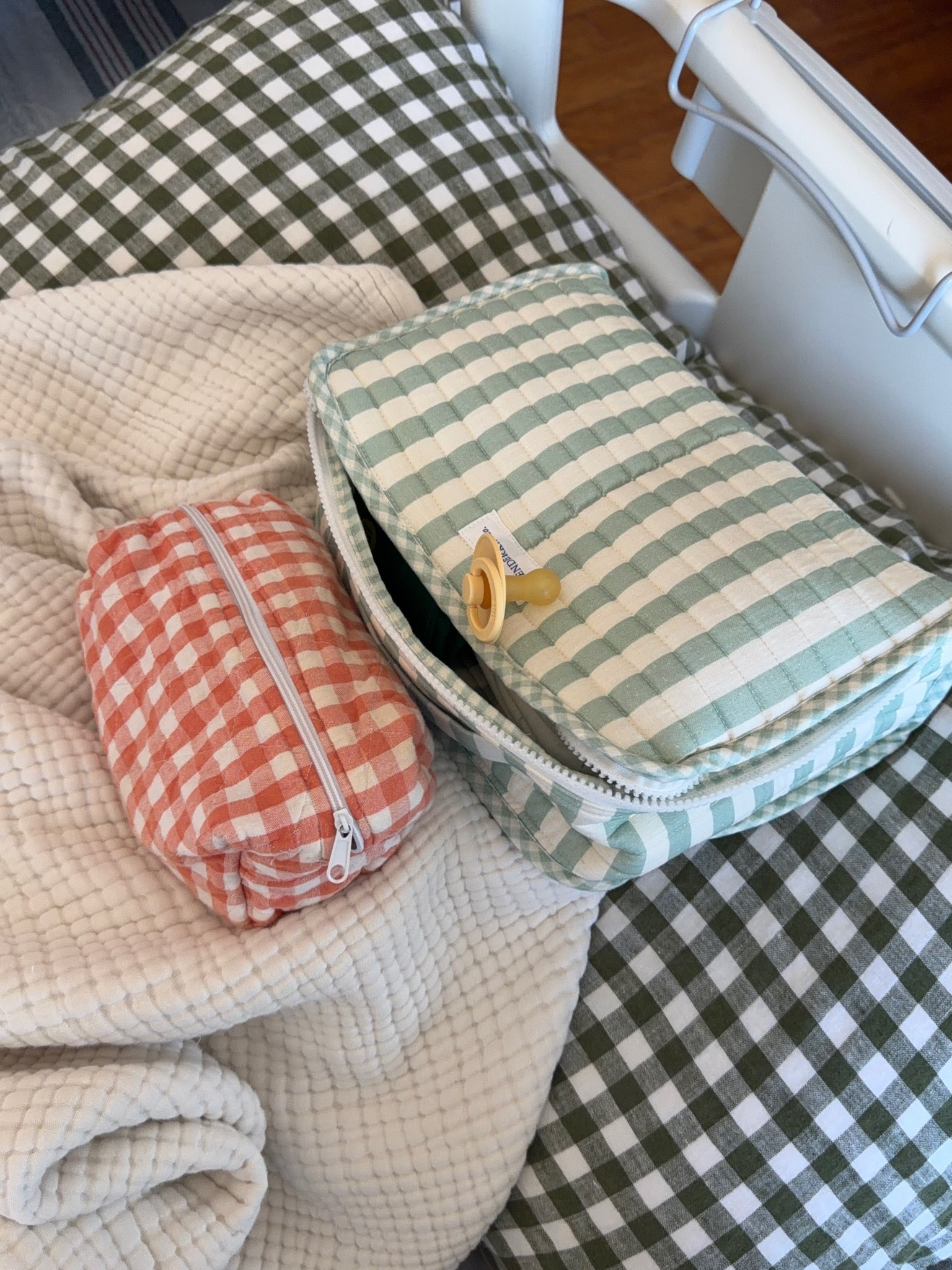 Hospital bag!
Dagne Dover bag (large)
Going home outfit
Eye masks
Nursing bra
Wire free bra
Postpartum faves
Onesies (one for boy and girl)
Flip flops 

#hospitalbag #babygirl #babyboy #bresheppard #dagnedover #pregnant #baby

#LTKmomlife