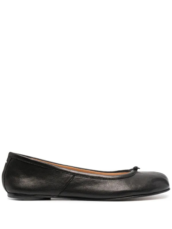 Maison Margiela Tabi Leather Ballerina Shoes - Farfetch | Farfetch Global