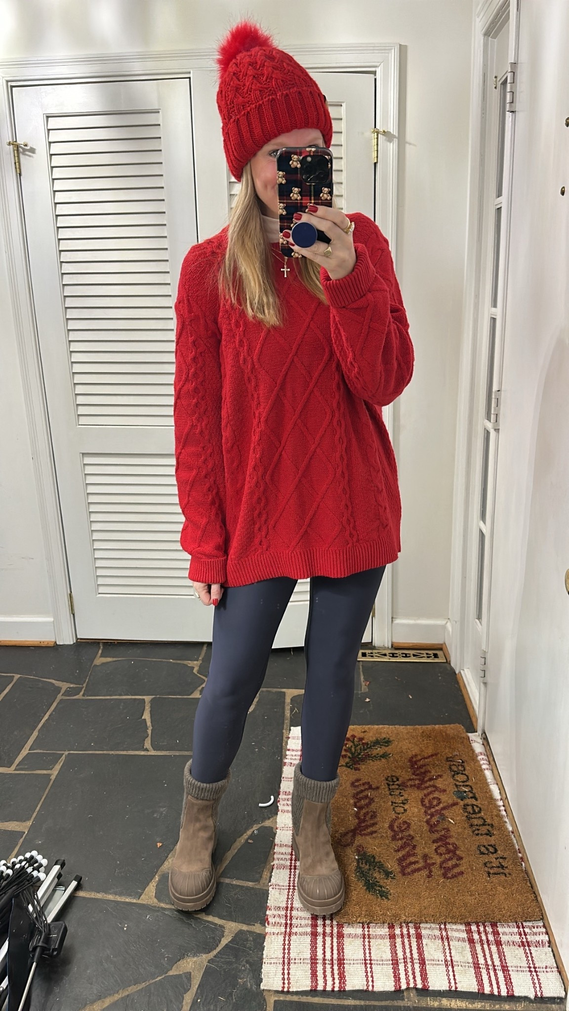 The coziest outfit for a night looking at Christmas lights! 


#LTKHoliday #LTKSeasonal