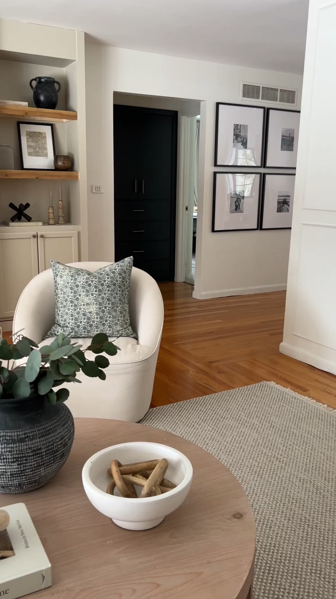 TARGET HOME FINDS!

Using 8 stems in the vase (vase is size medium)


#LTKfindsunder100 #LTKhome #LTKVideo