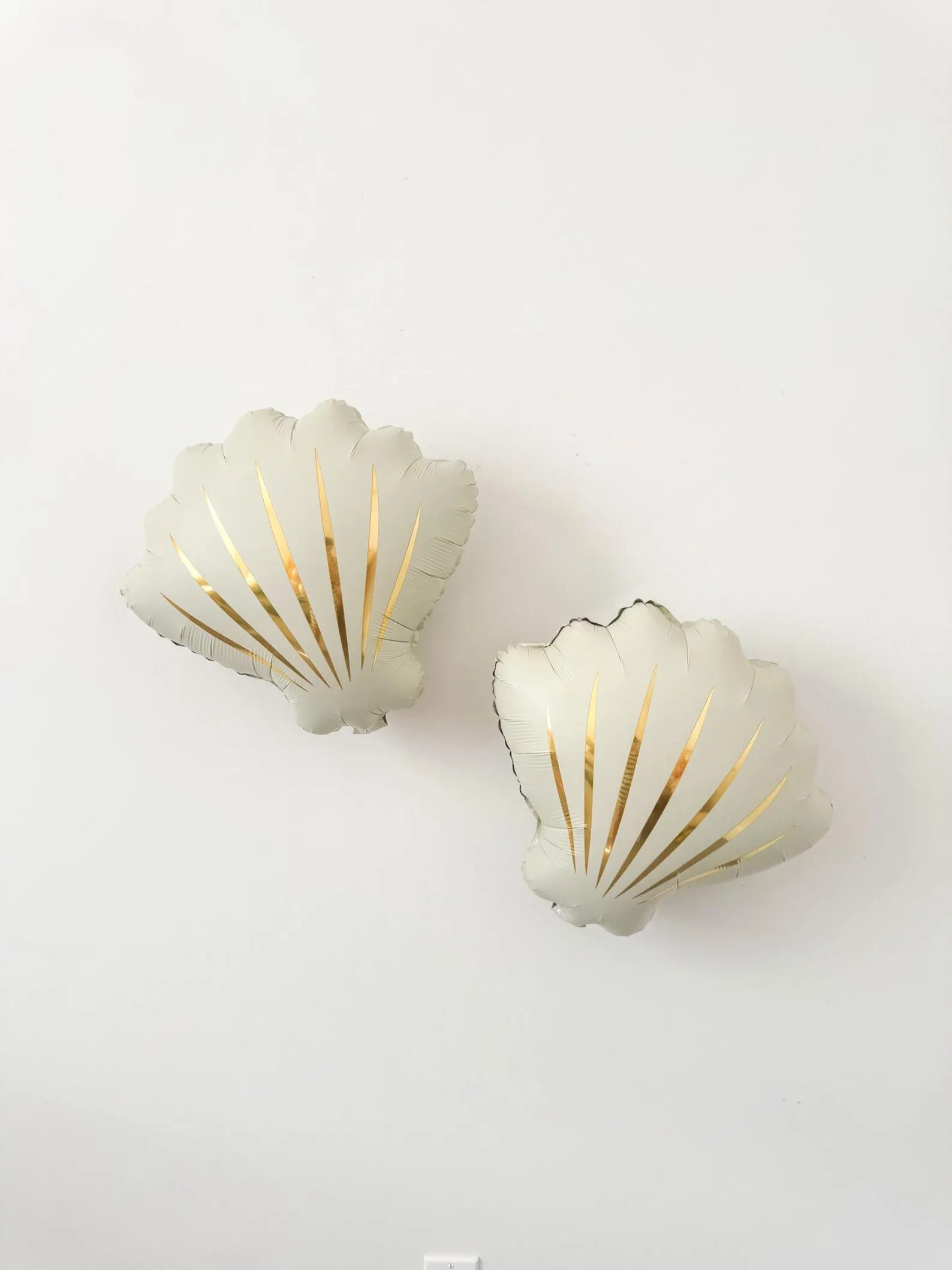 2 PCS Cream & Gold Sea Shell Foil Balloons, Under The Sea Little Mermaid Party Decorations, Sea Y... | Etsy (US)